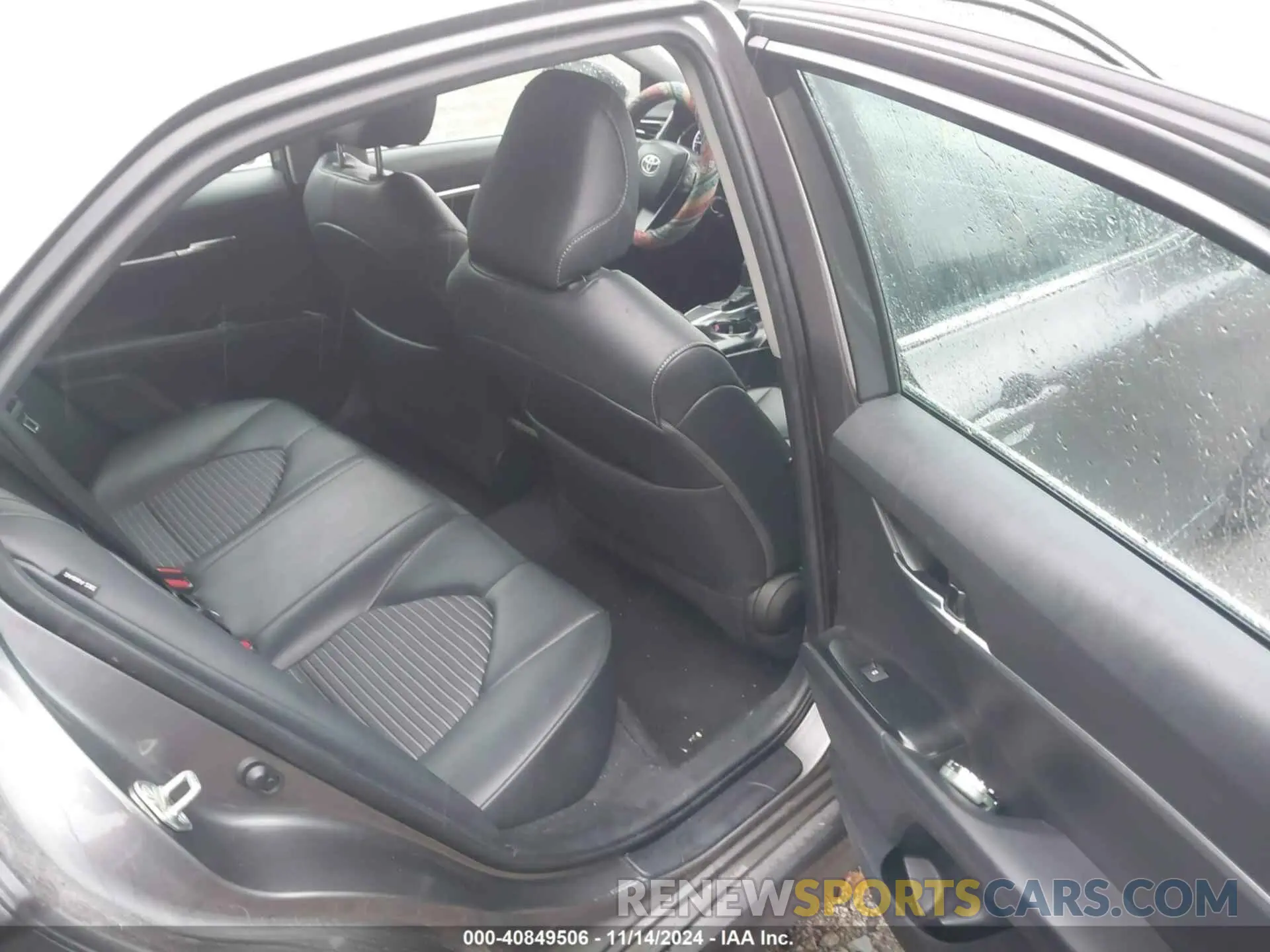 8 Photograph of a damaged car 4T1B11HK4KU798866 TOYOTA CAMRY 2019