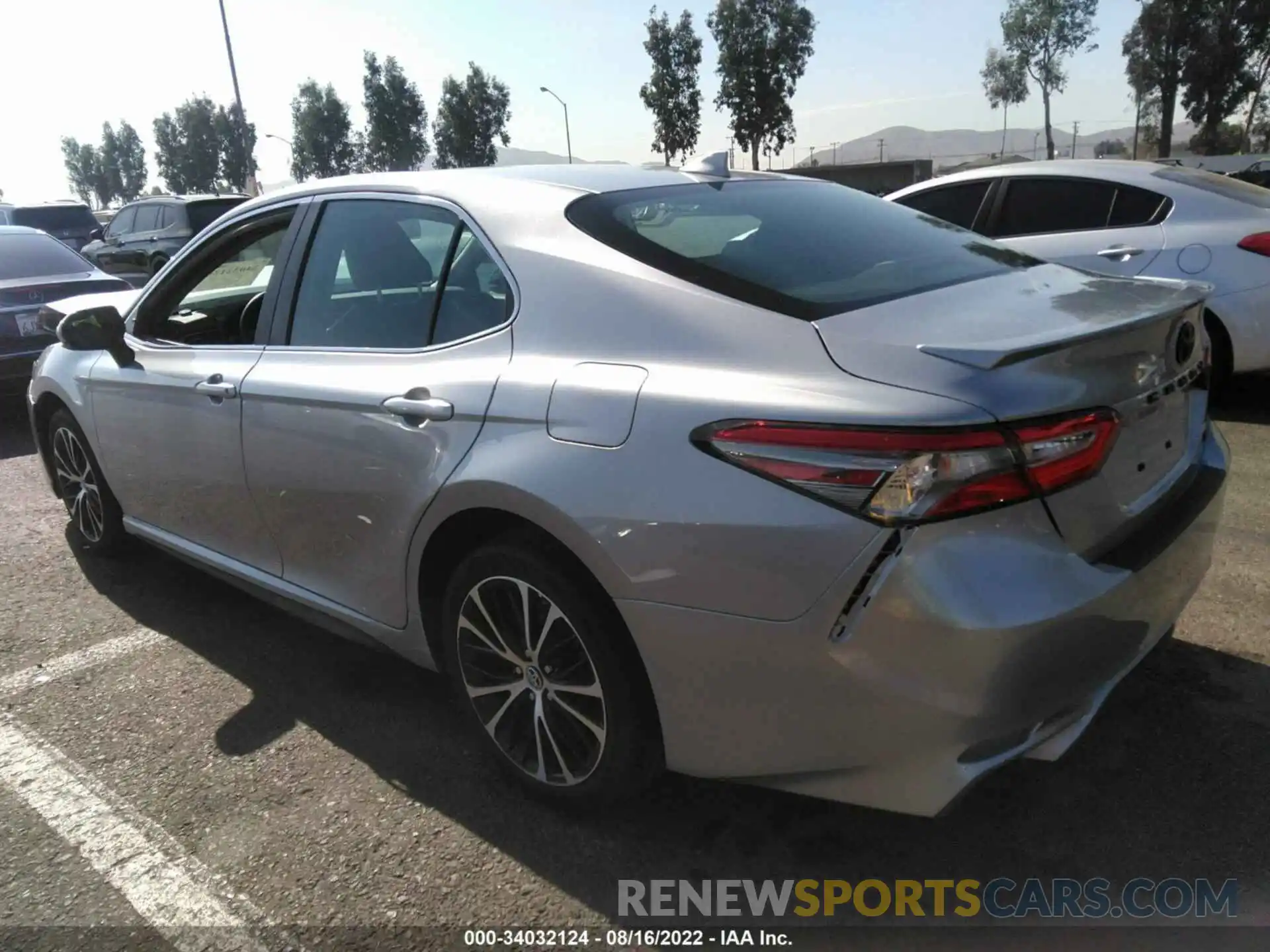 3 Photograph of a damaged car 4T1B11HK4KU803466 TOYOTA CAMRY 2019