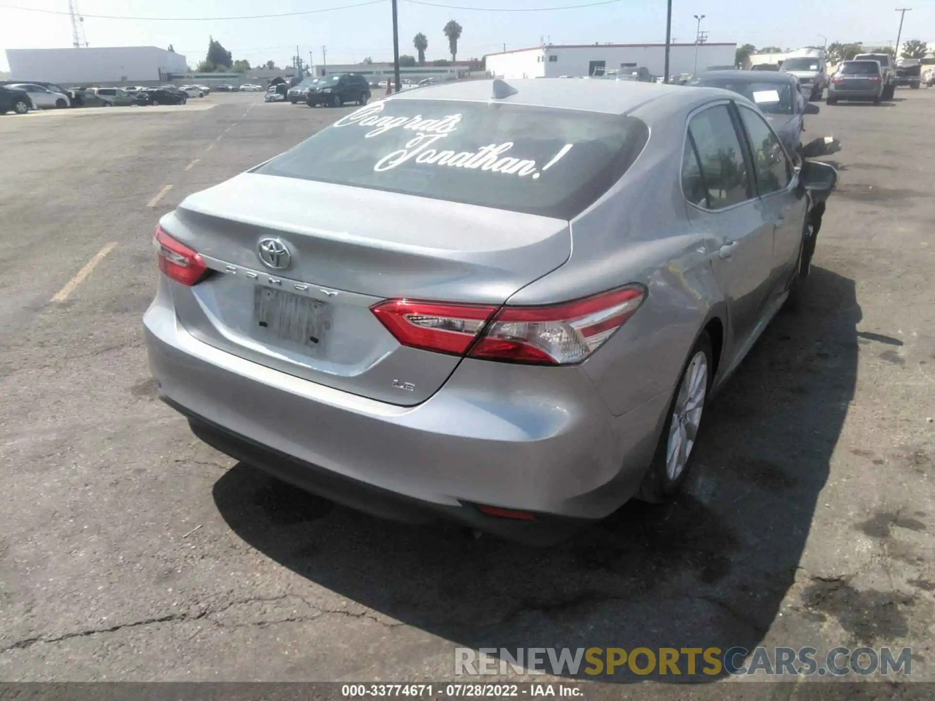 4 Photograph of a damaged car 4T1B11HK4KU805184 TOYOTA CAMRY 2019