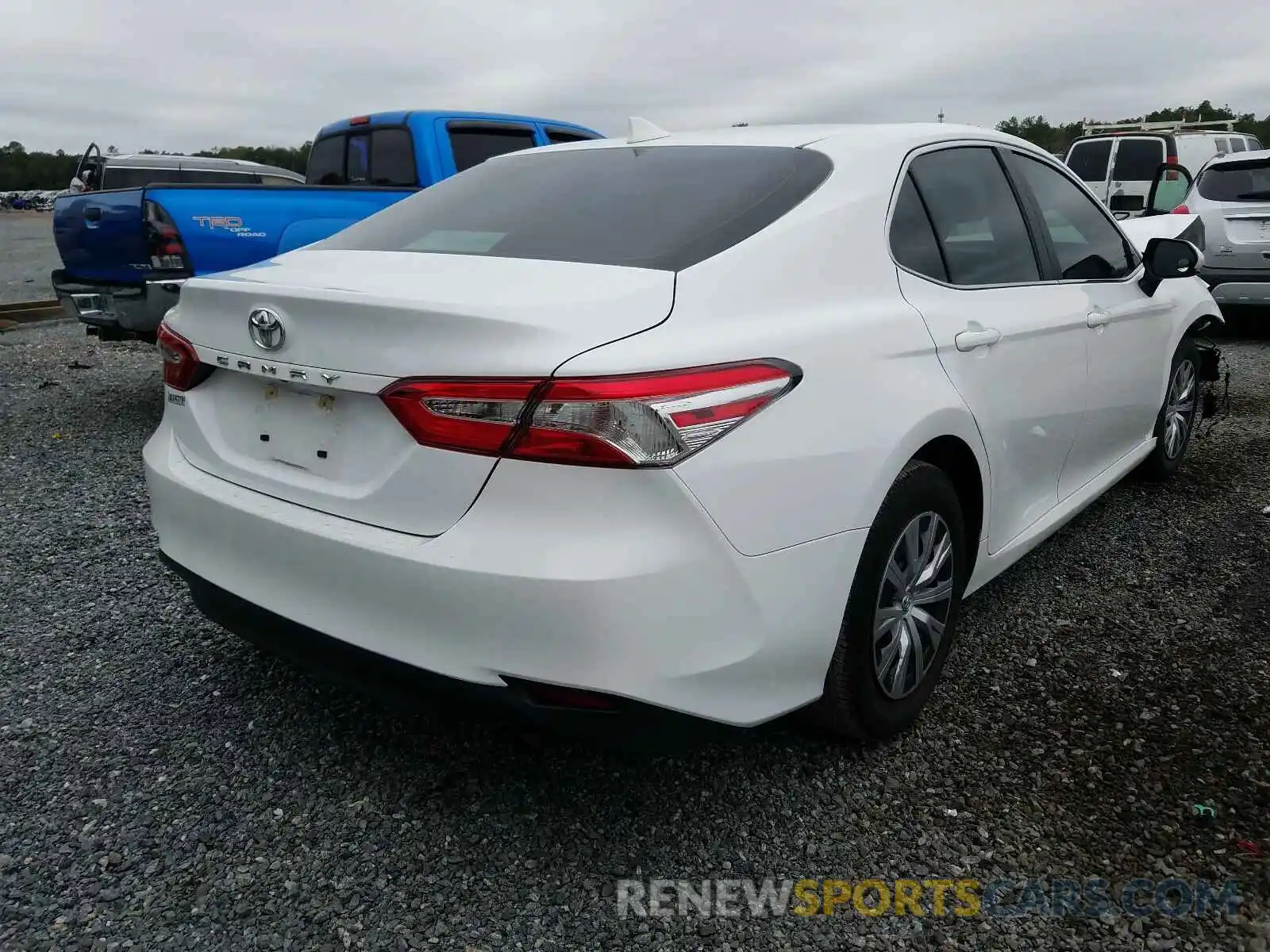 4 Photograph of a damaged car 4T1B11HK4KU810143 TOYOTA CAMRY 2019