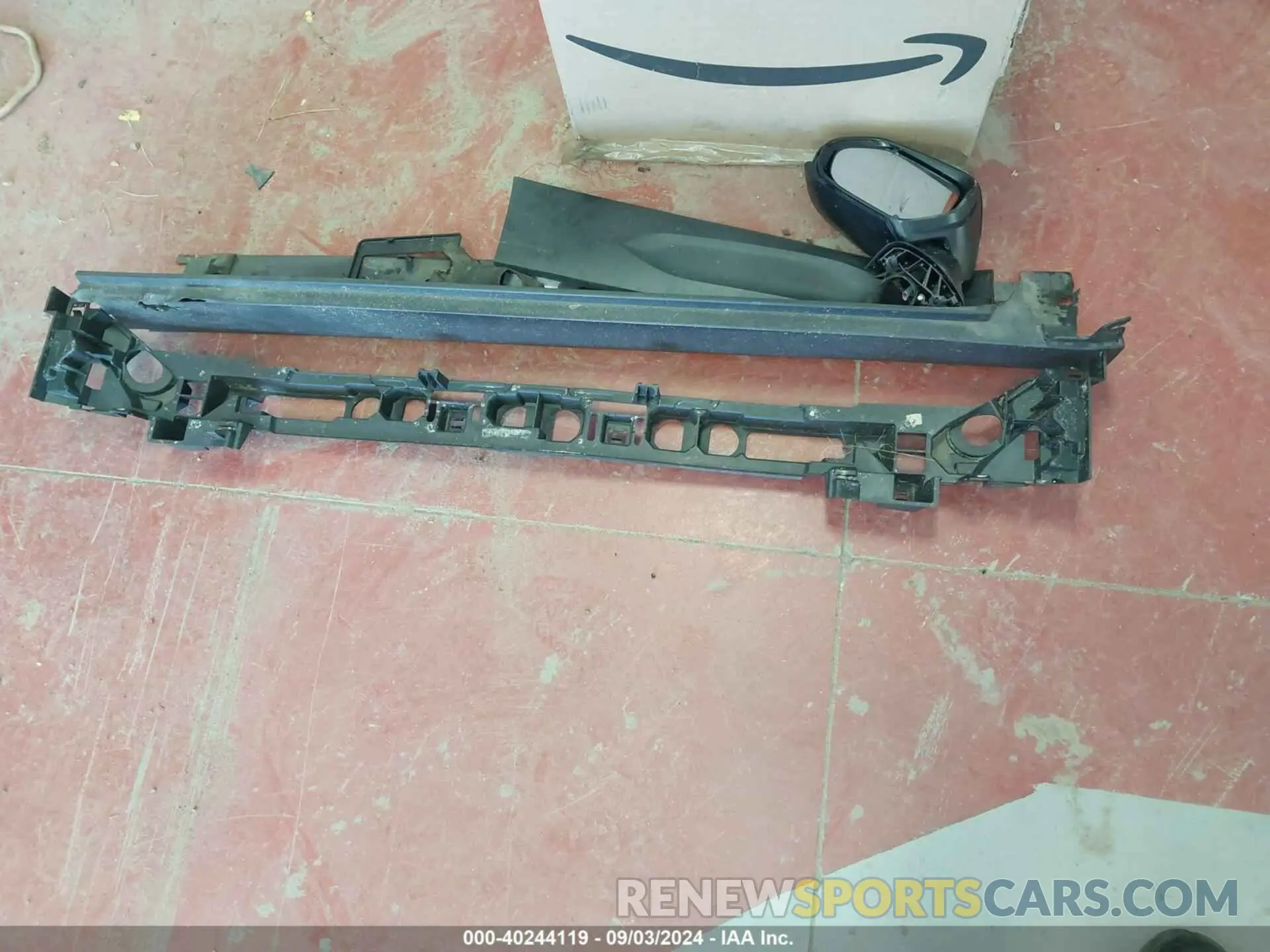 12 Photograph of a damaged car 4T1B11HK4KU812068 TOYOTA CAMRY 2019