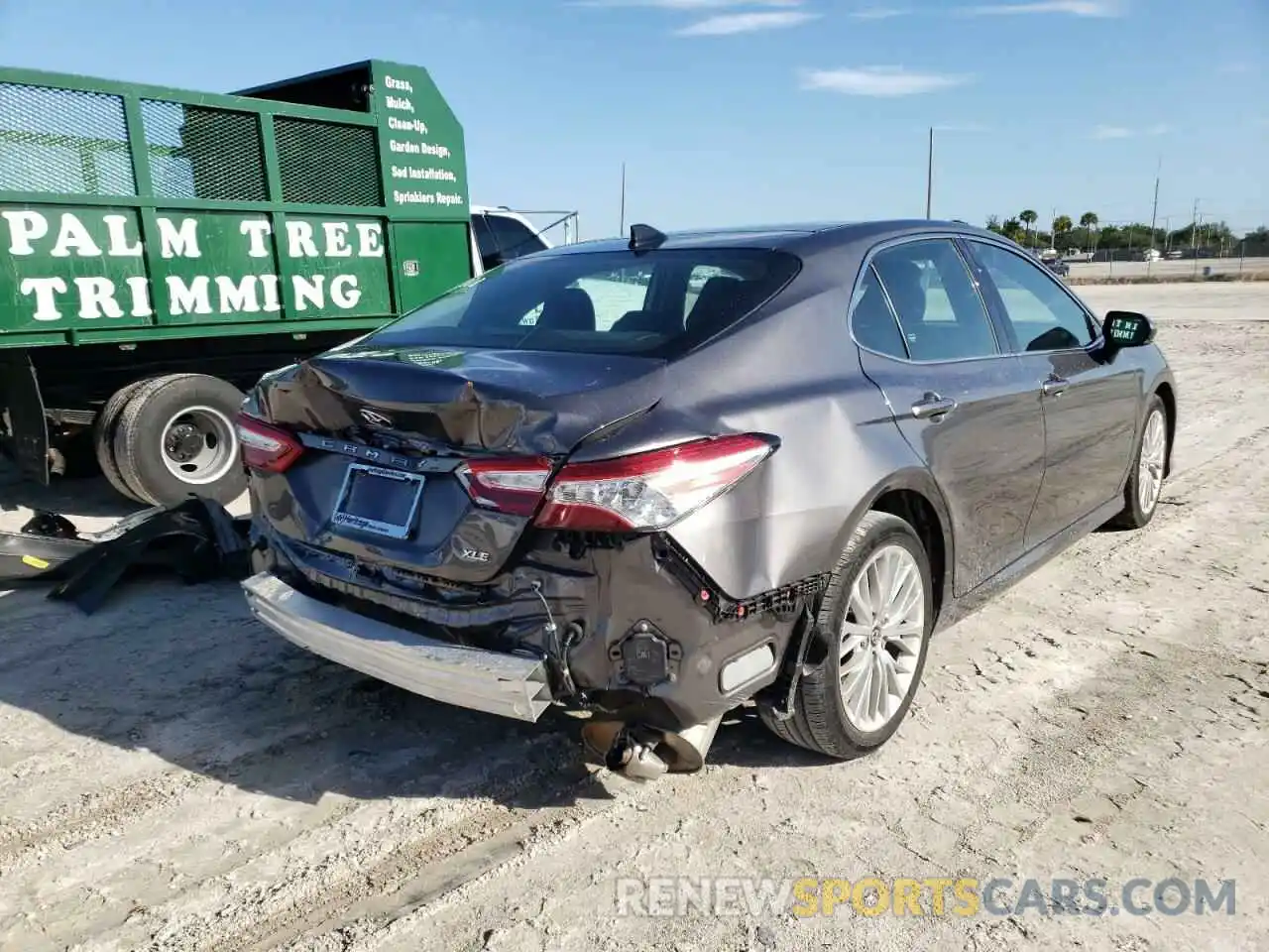 4 Photograph of a damaged car 4T1B11HK4KU812815 TOYOTA CAMRY 2019