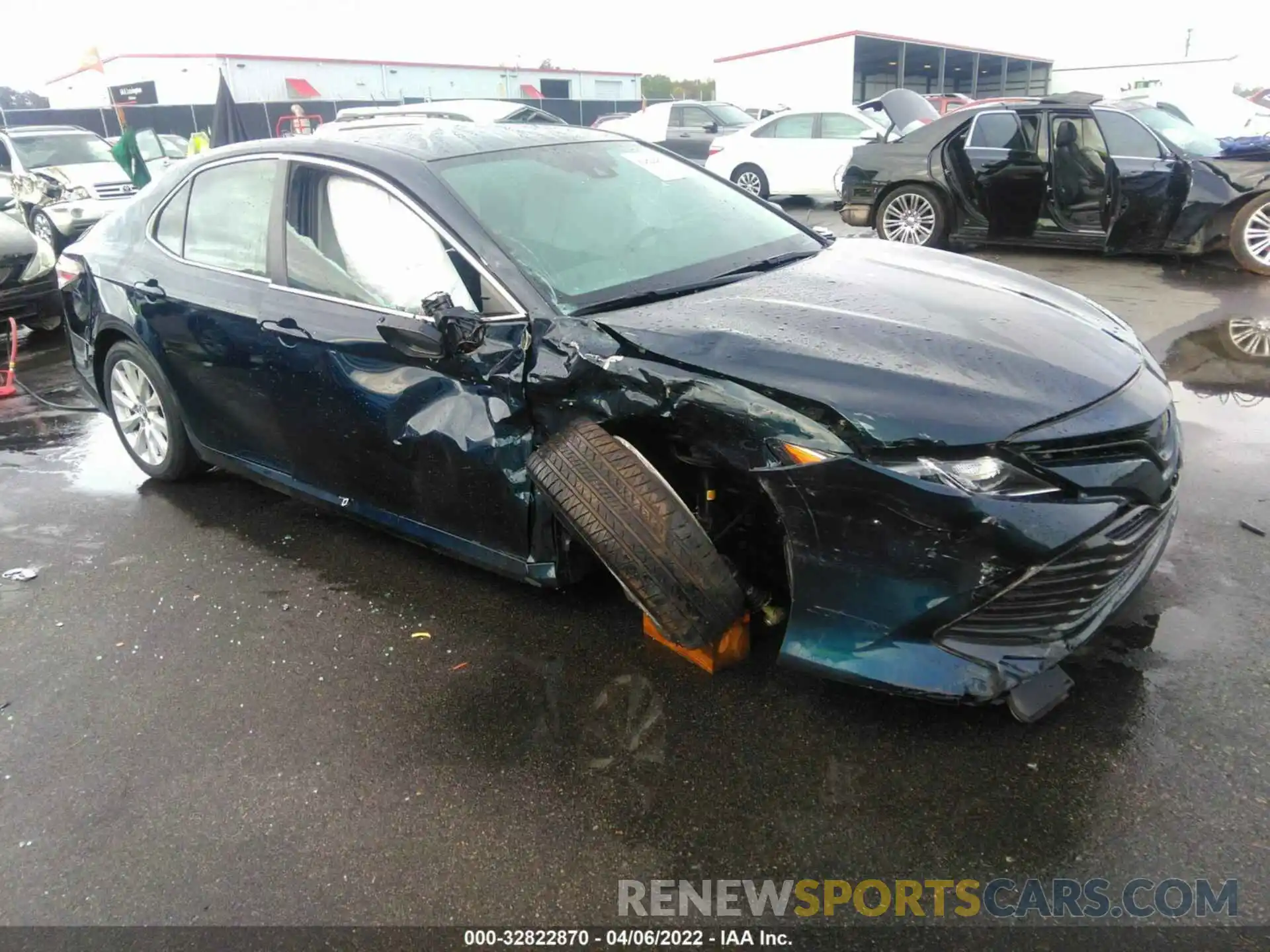 1 Photograph of a damaged car 4T1B11HK4KU818209 TOYOTA CAMRY 2019