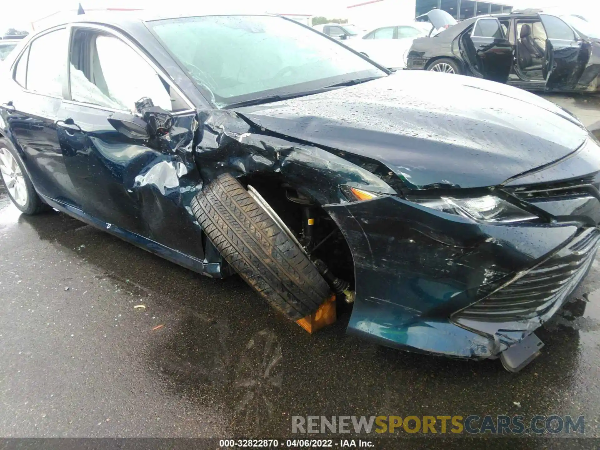 6 Photograph of a damaged car 4T1B11HK4KU818209 TOYOTA CAMRY 2019