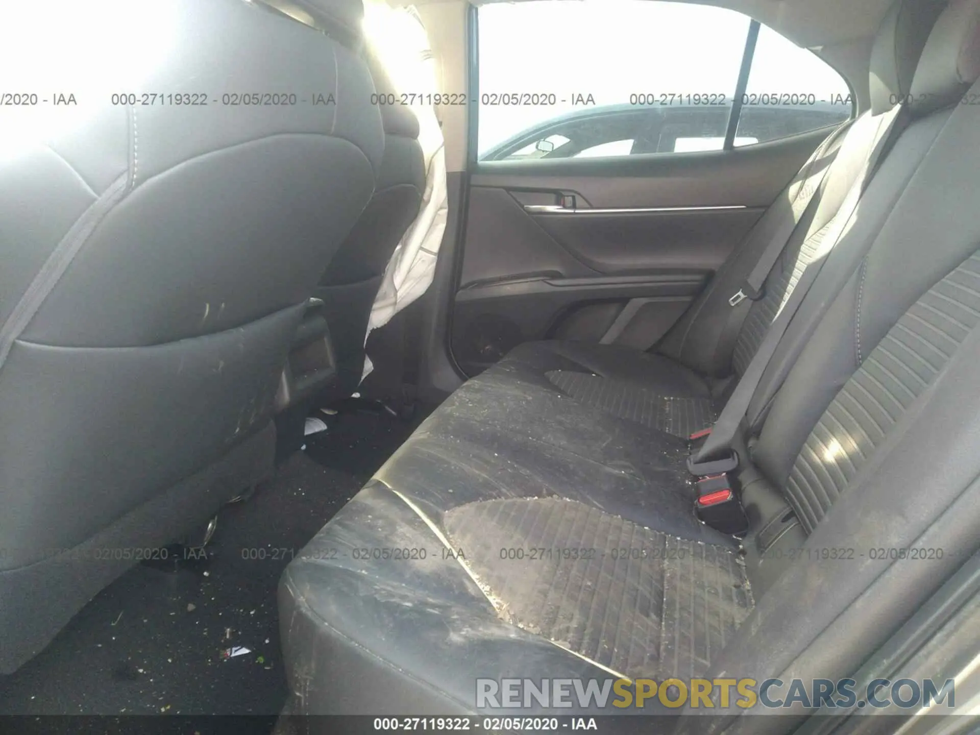 8 Photograph of a damaged car 4T1B11HK4KU819117 TOYOTA CAMRY 2019
