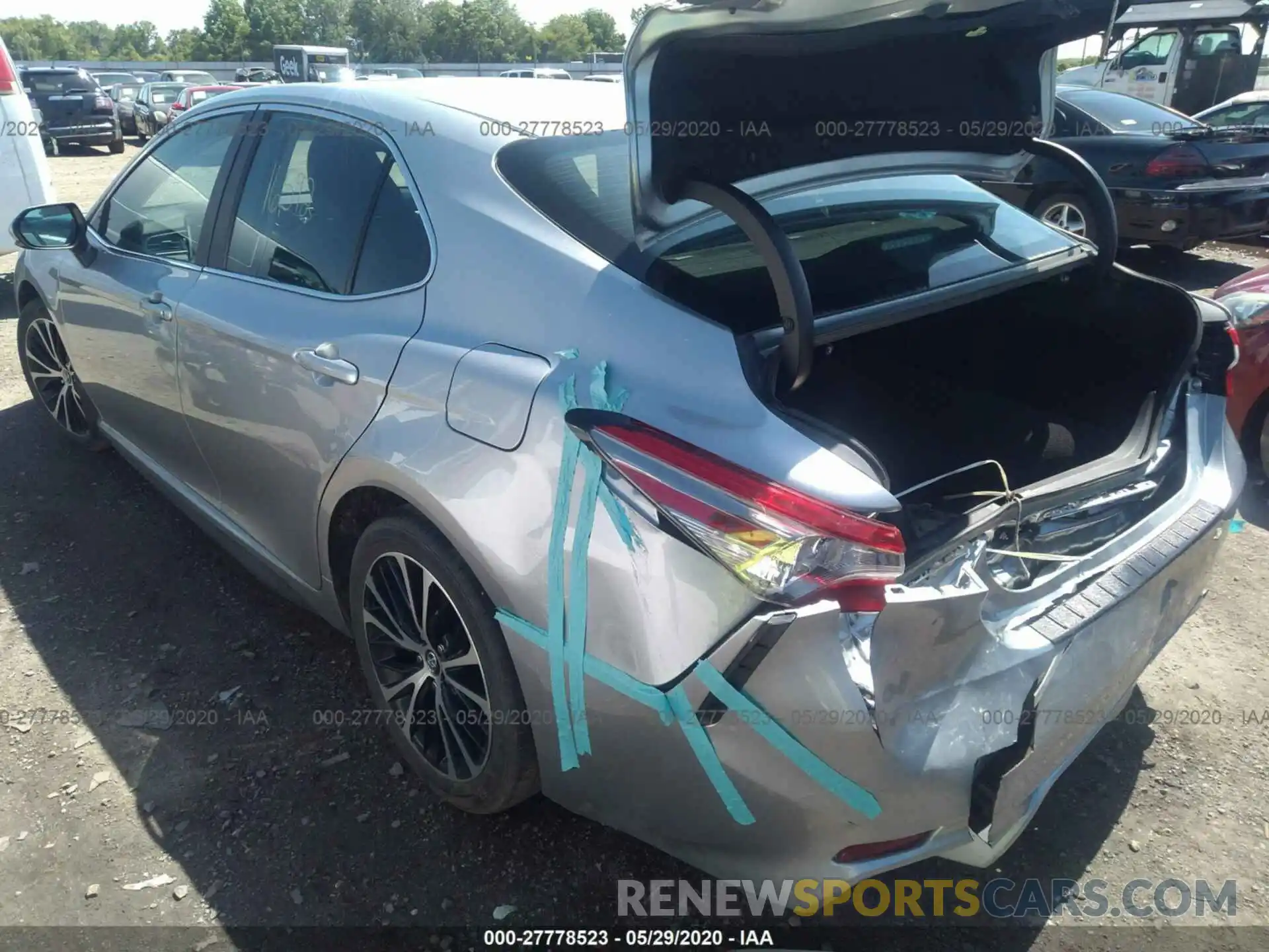 3 Photograph of a damaged car 4T1B11HK4KU825919 TOYOTA CAMRY 2019