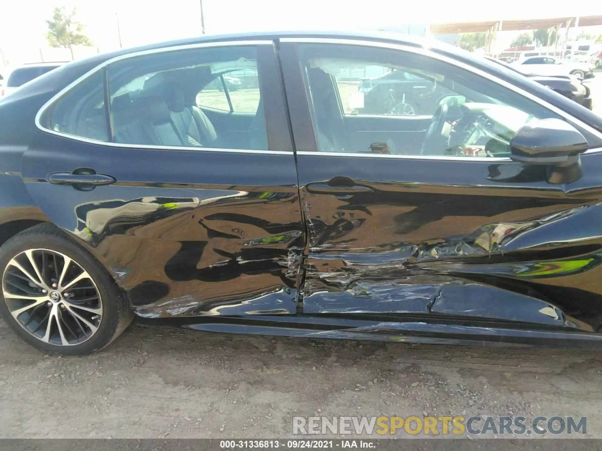 6 Photograph of a damaged car 4T1B11HK4KU826651 TOYOTA CAMRY 2019