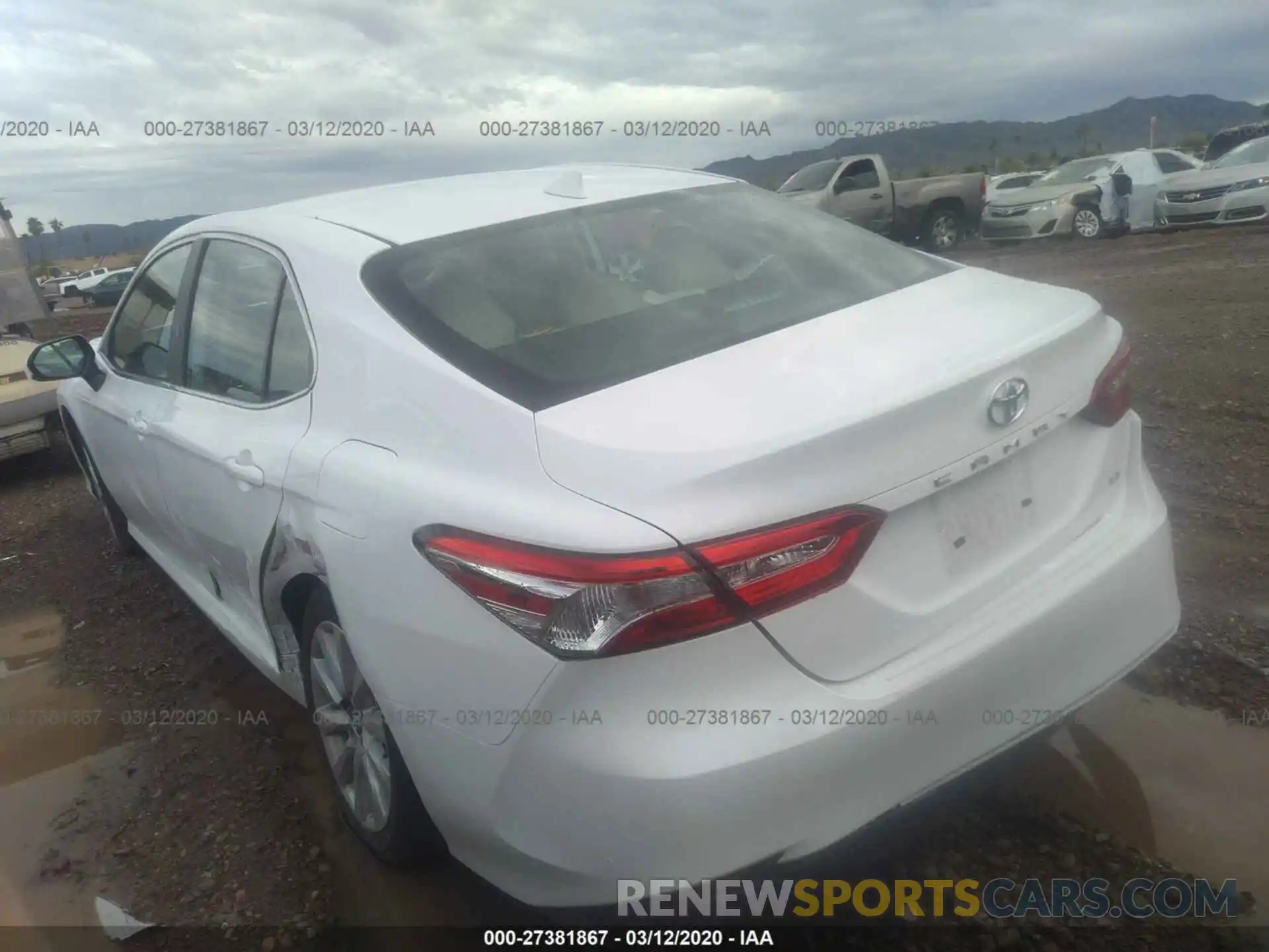 3 Photograph of a damaged car 4T1B11HK4KU827492 TOYOTA CAMRY 2019