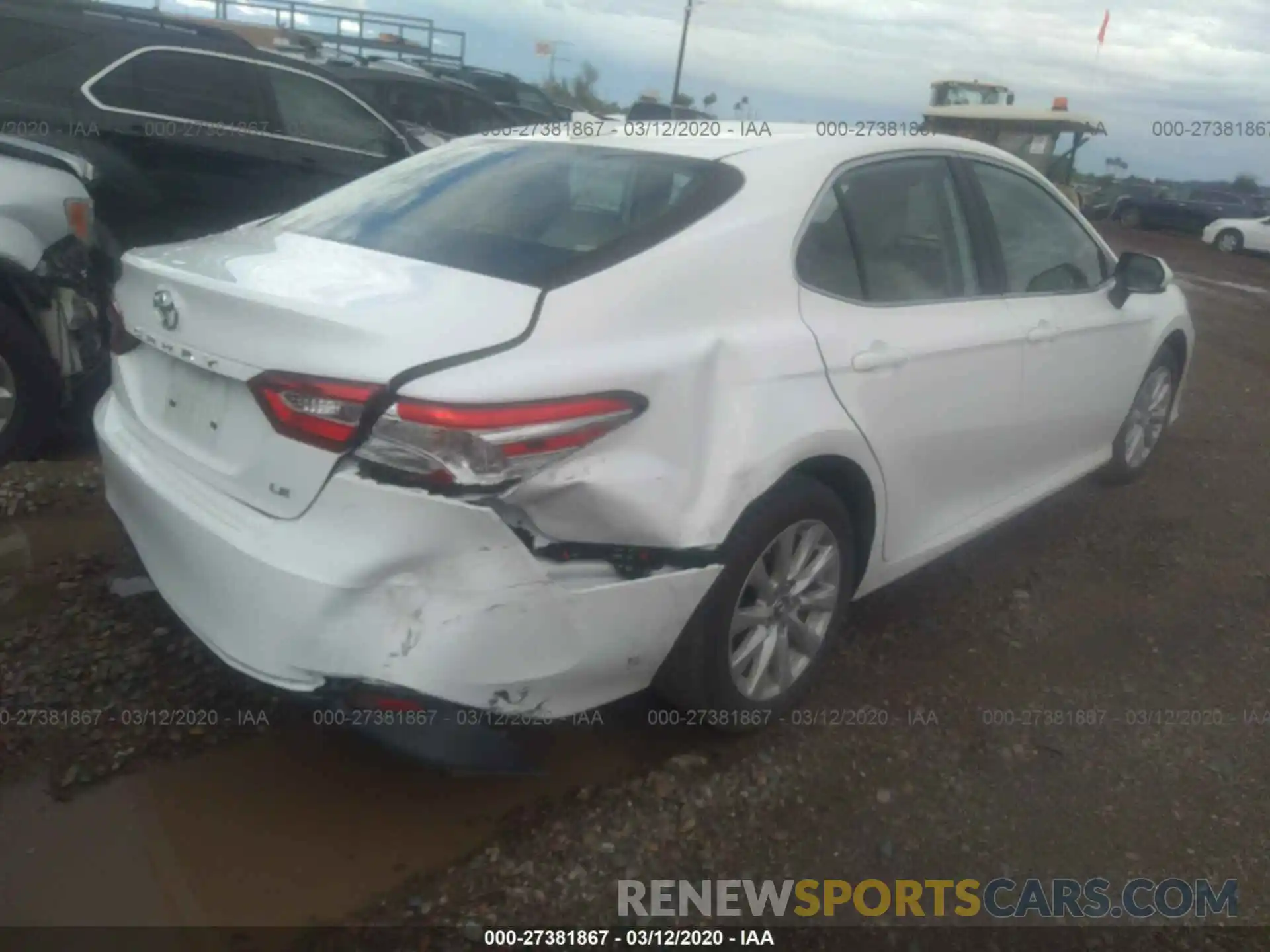 4 Photograph of a damaged car 4T1B11HK4KU827492 TOYOTA CAMRY 2019