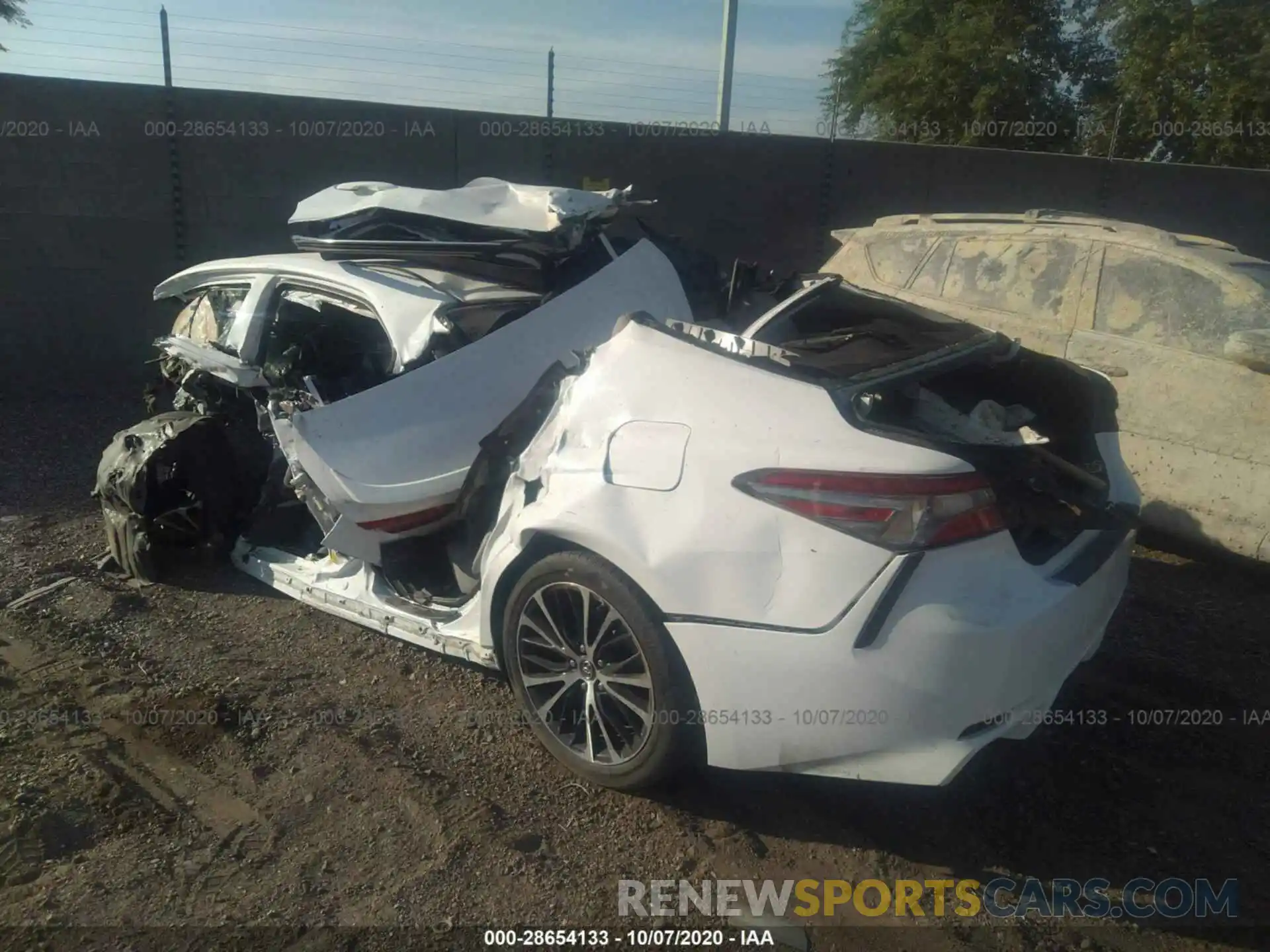 3 Photograph of a damaged car 4T1B11HK4KU829789 TOYOTA CAMRY 2019