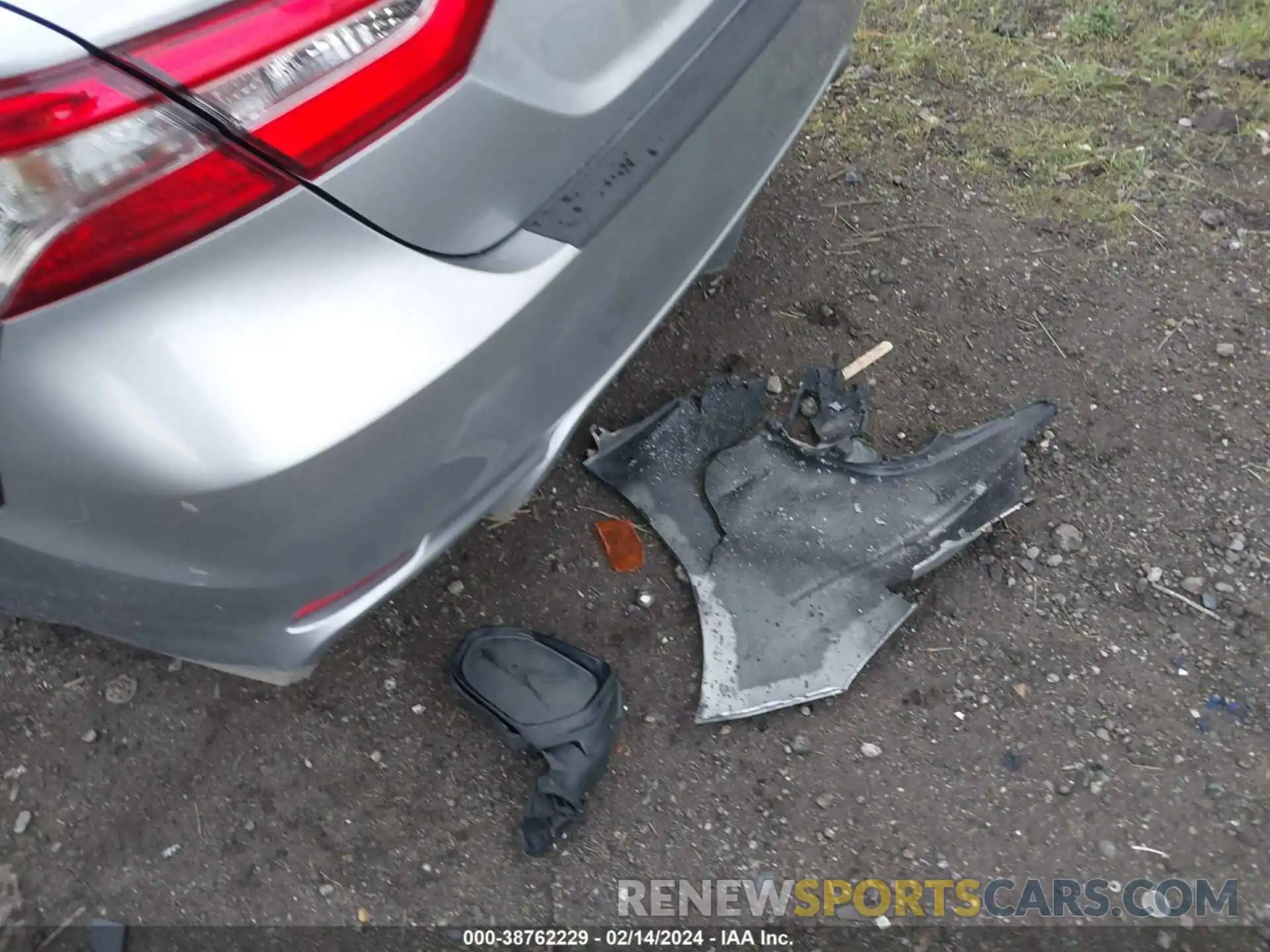 11 Photograph of a damaged car 4T1B11HK4KU831803 TOYOTA CAMRY 2019