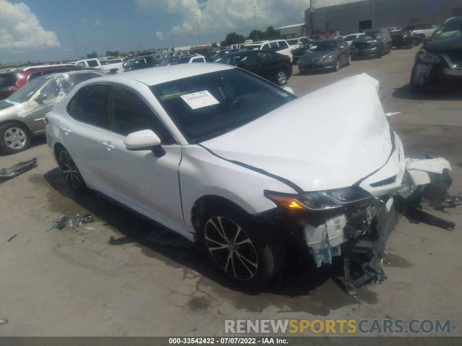 1 Photograph of a damaged car 4T1B11HK4KU832711 TOYOTA CAMRY 2019