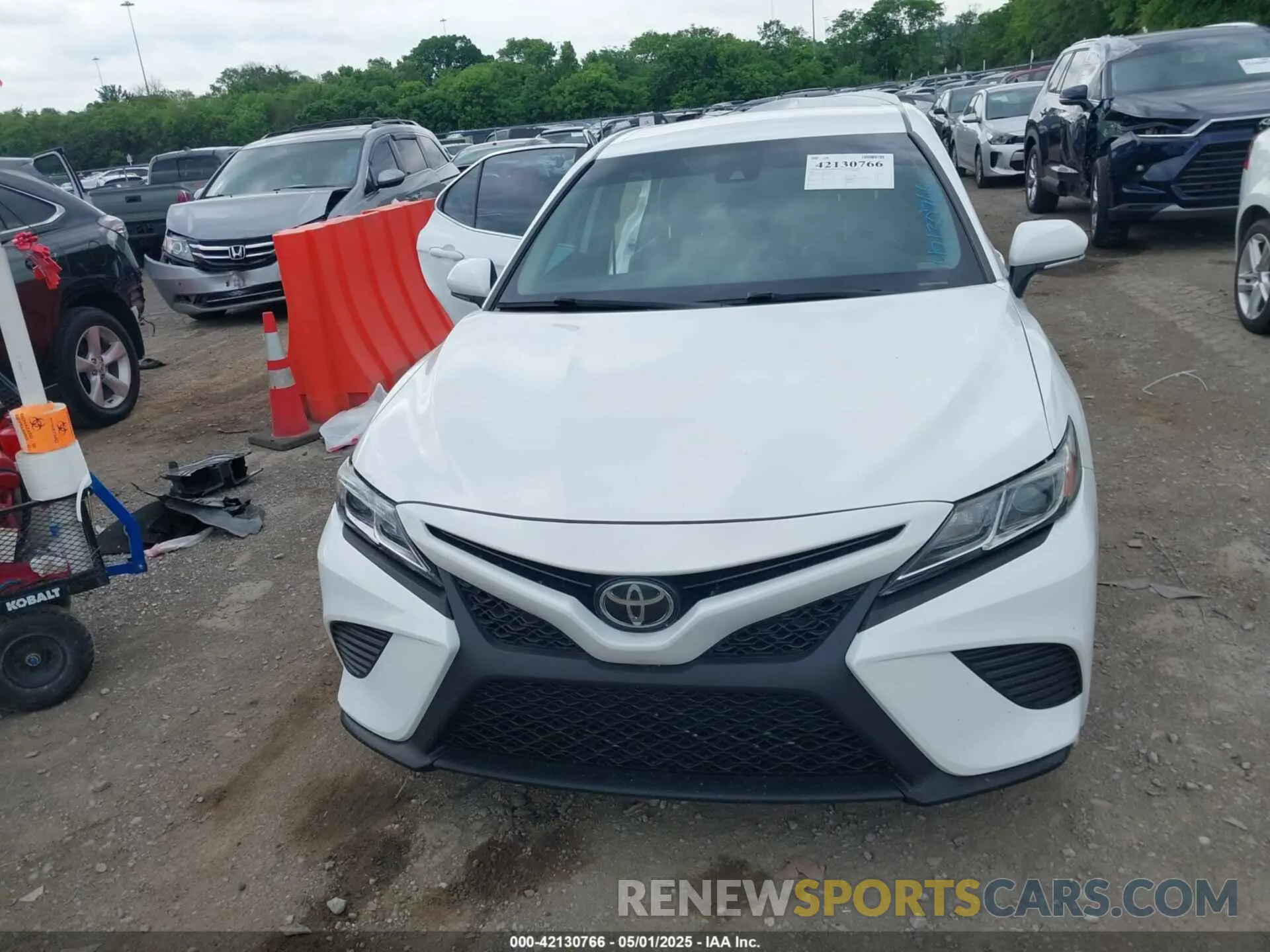 12 Photograph of a damaged car 4T1B11HK4KU833163 TOYOTA CAMRY 2019