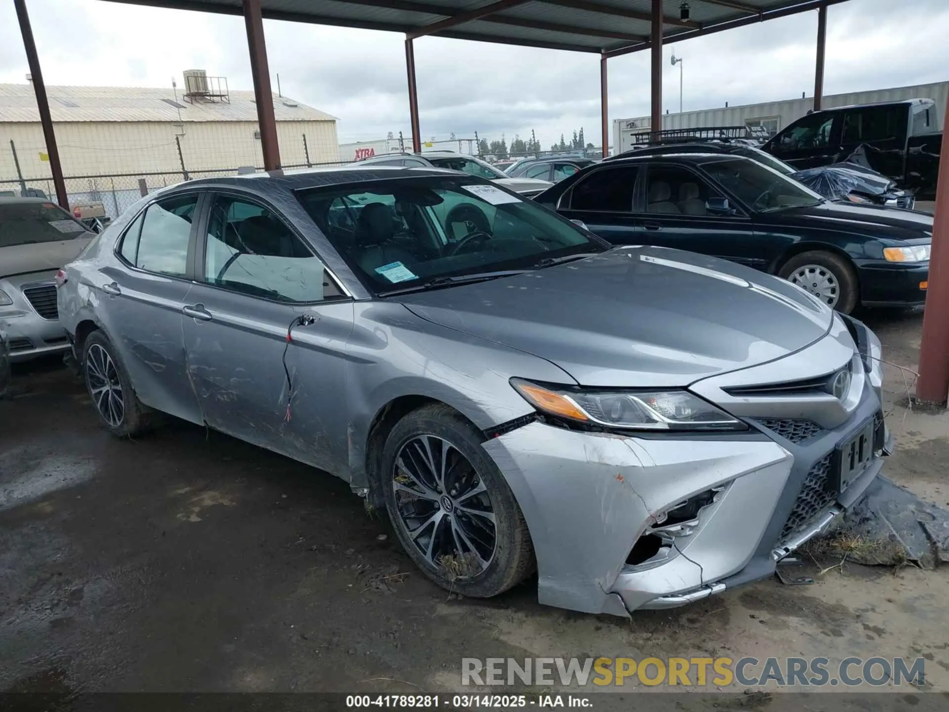 1 Photograph of a damaged car 4T1B11HK4KU839349 TOYOTA CAMRY 2019
