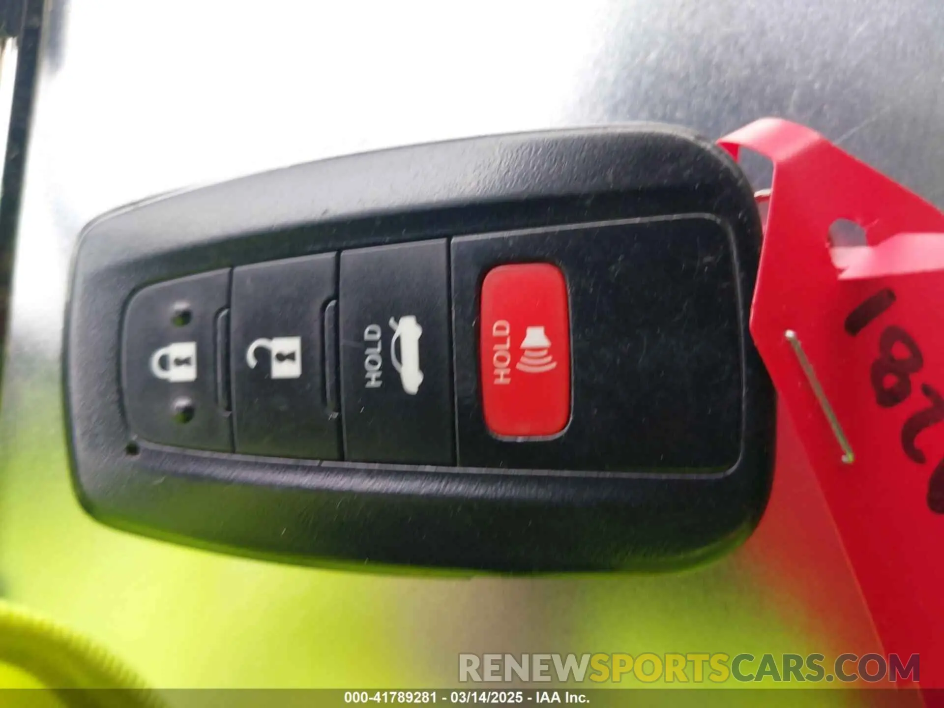 11 Photograph of a damaged car 4T1B11HK4KU839349 TOYOTA CAMRY 2019