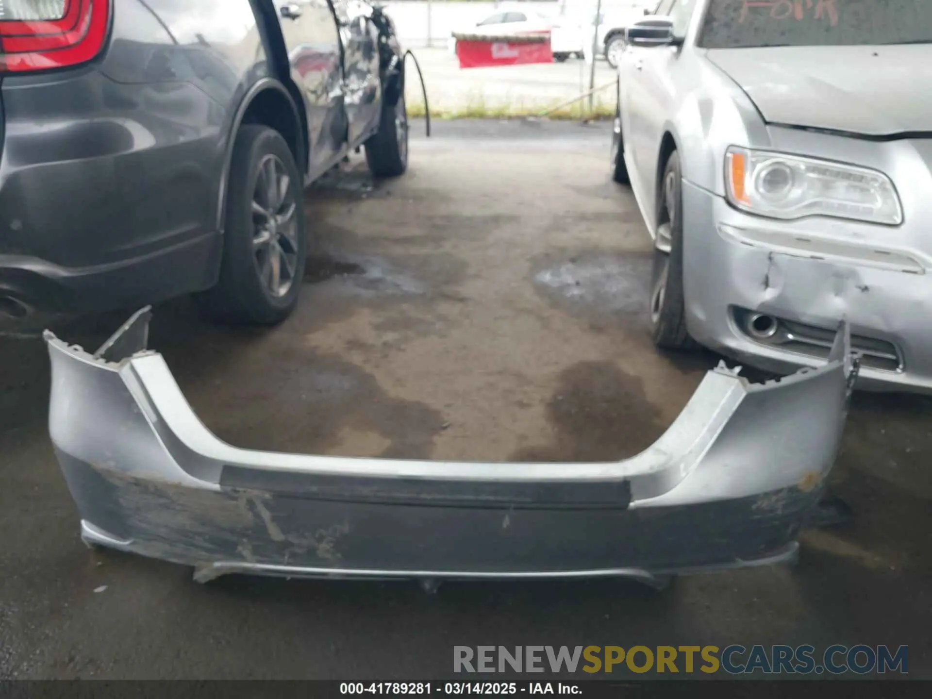 12 Photograph of a damaged car 4T1B11HK4KU839349 TOYOTA CAMRY 2019
