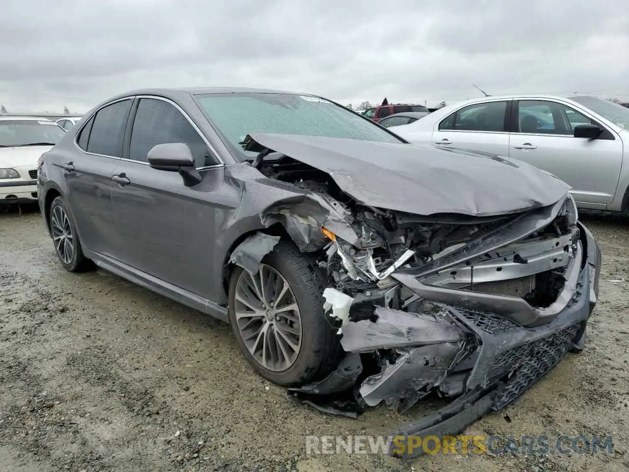 4 Photograph of a damaged car 4T1B11HK4KU840792 TOYOTA CAMRY 2019