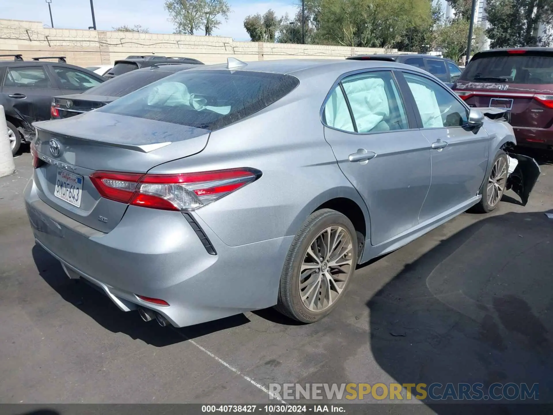 4 Photograph of a damaged car 4T1B11HK4KU841263 TOYOTA CAMRY 2019