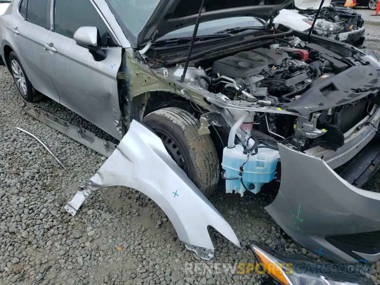 9 Photograph of a damaged car 4T1B11HK4KU841540 TOYOTA CAMRY 2019