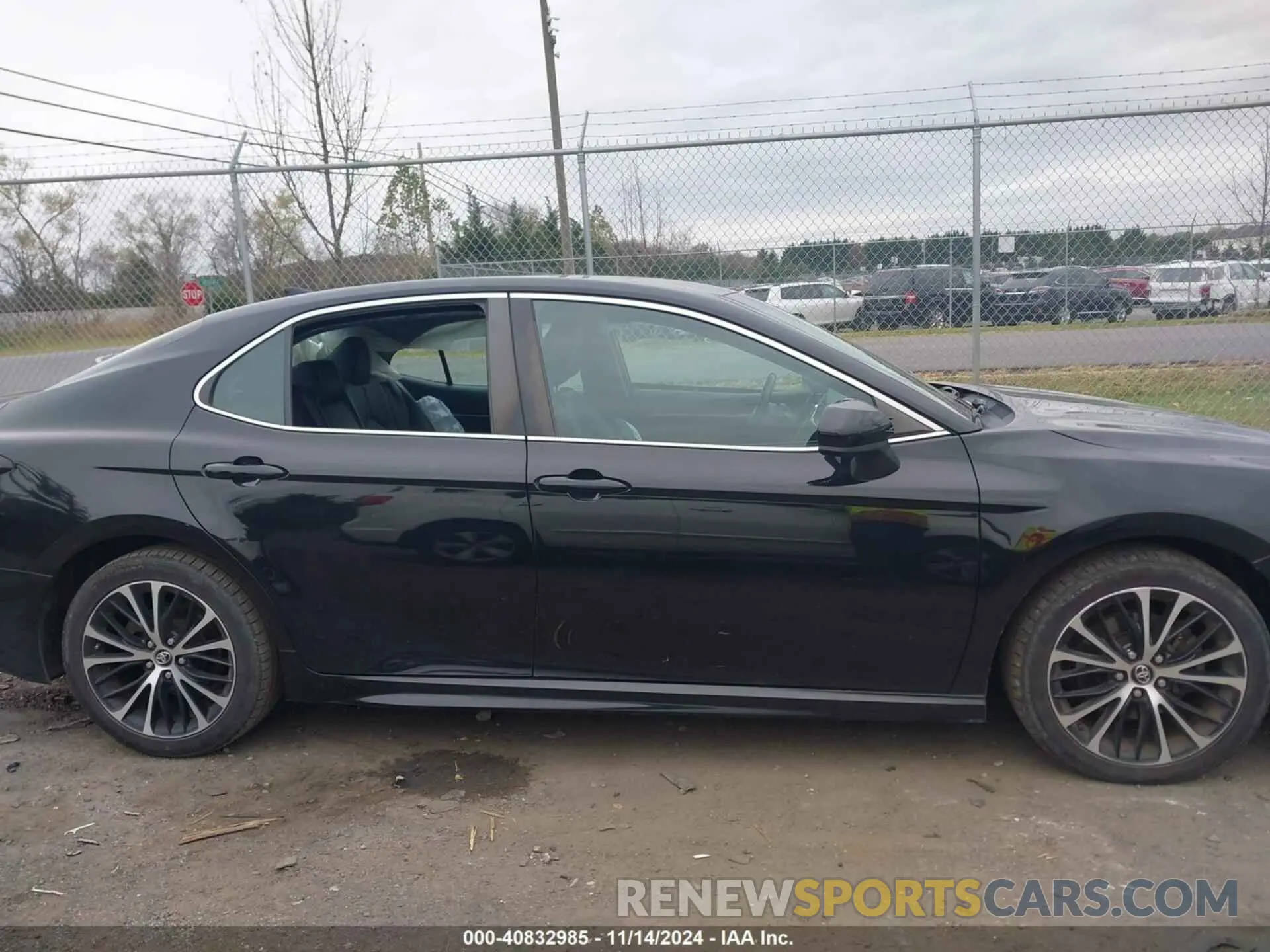 13 Photograph of a damaged car 4T1B11HK4KU842252 TOYOTA CAMRY 2019