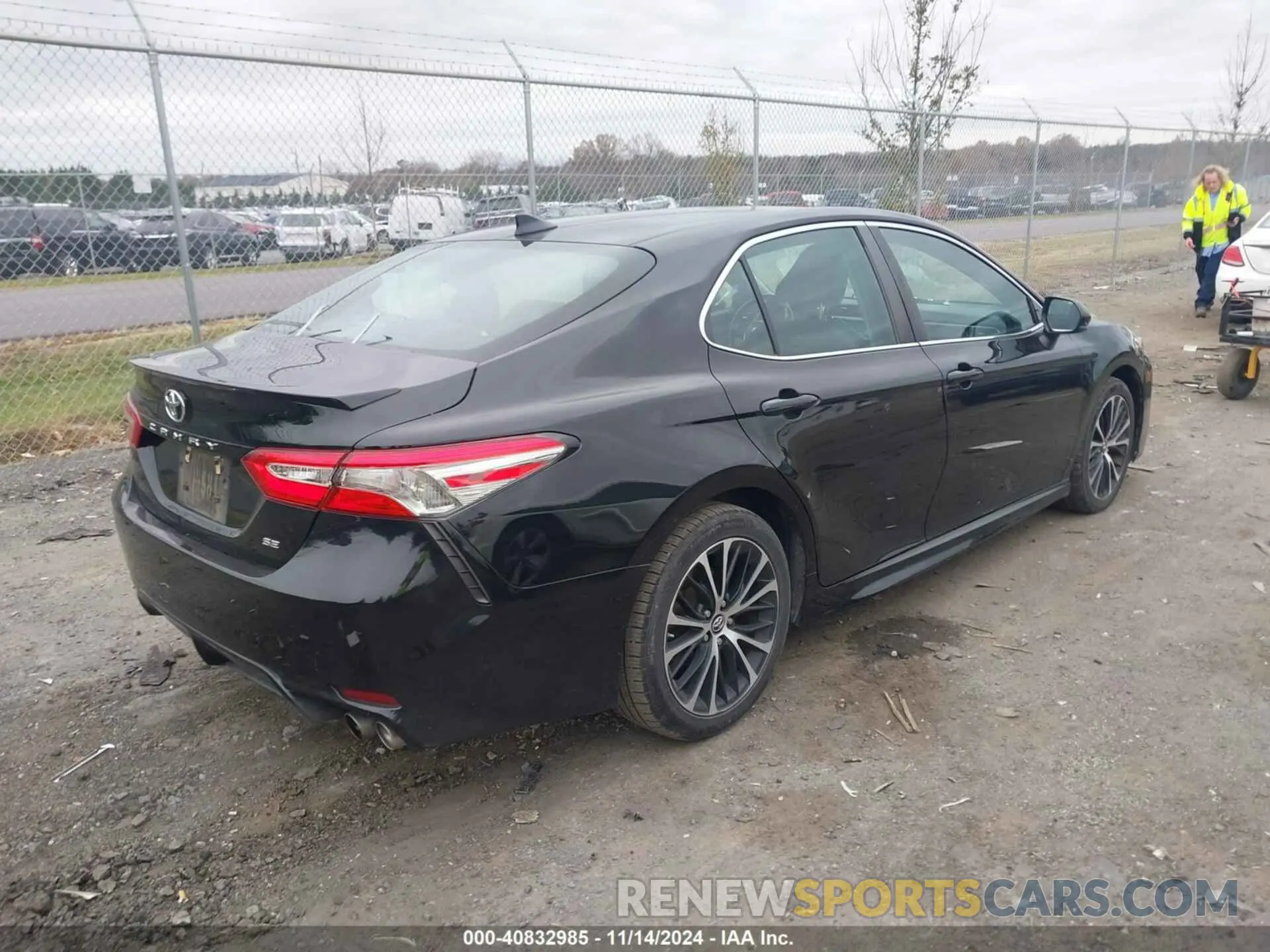 4 Photograph of a damaged car 4T1B11HK4KU842252 TOYOTA CAMRY 2019