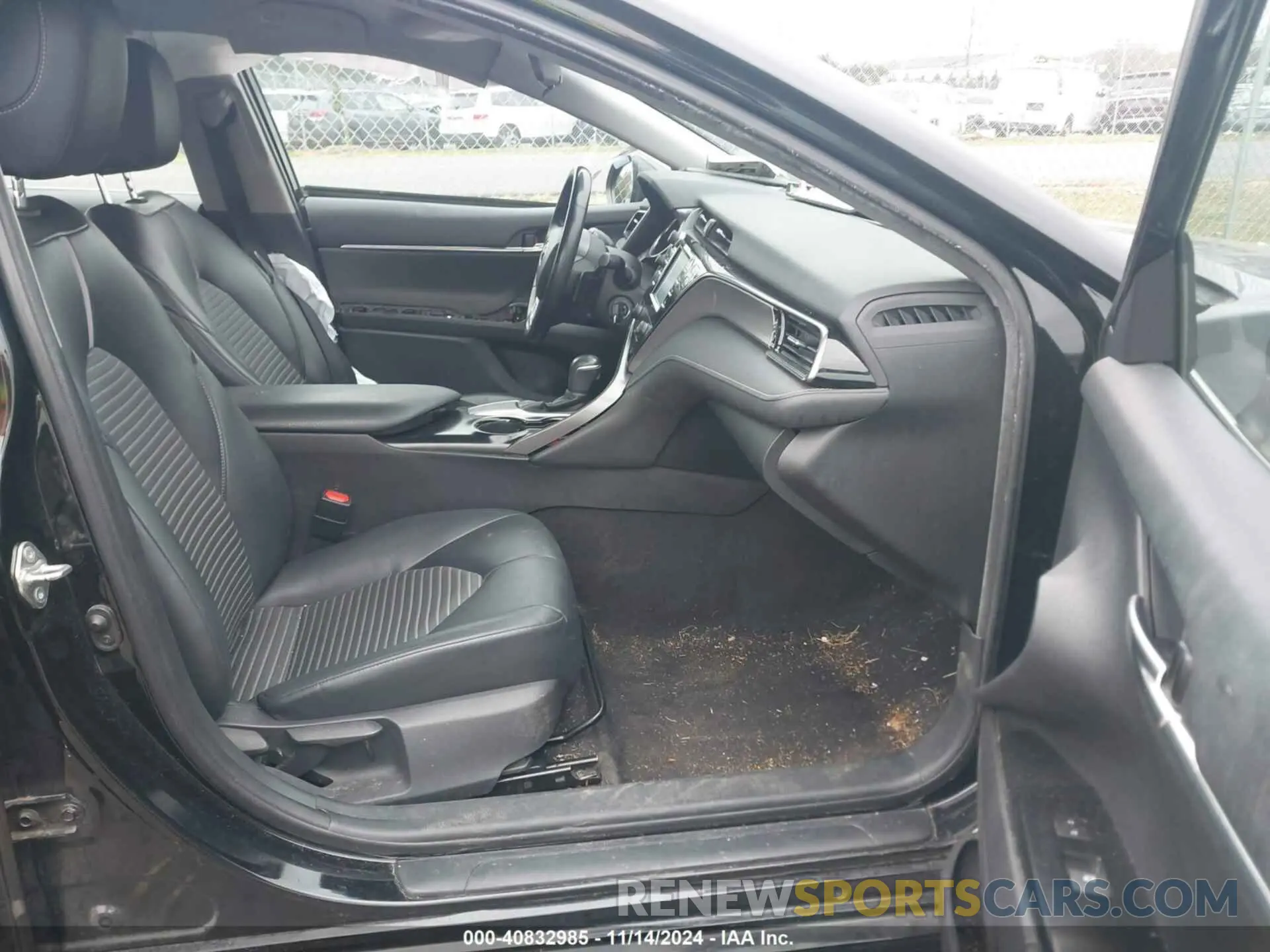 5 Photograph of a damaged car 4T1B11HK4KU842252 TOYOTA CAMRY 2019