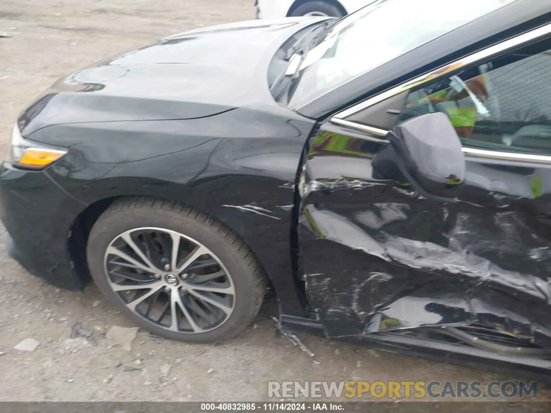 6 Photograph of a damaged car 4T1B11HK4KU842252 TOYOTA CAMRY 2019