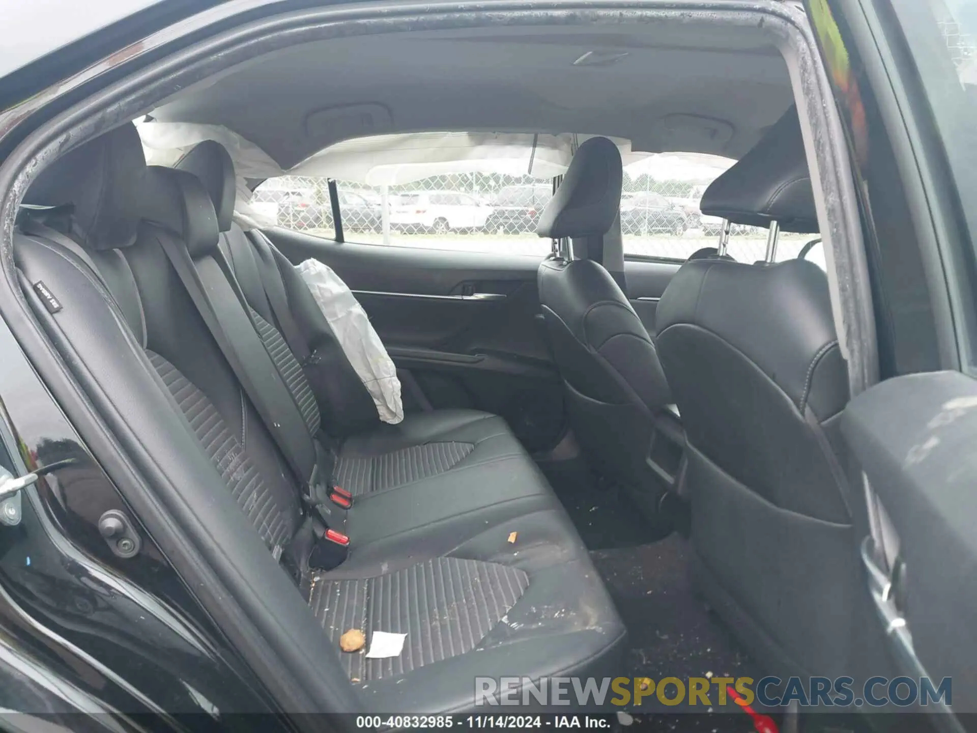 8 Photograph of a damaged car 4T1B11HK4KU842252 TOYOTA CAMRY 2019