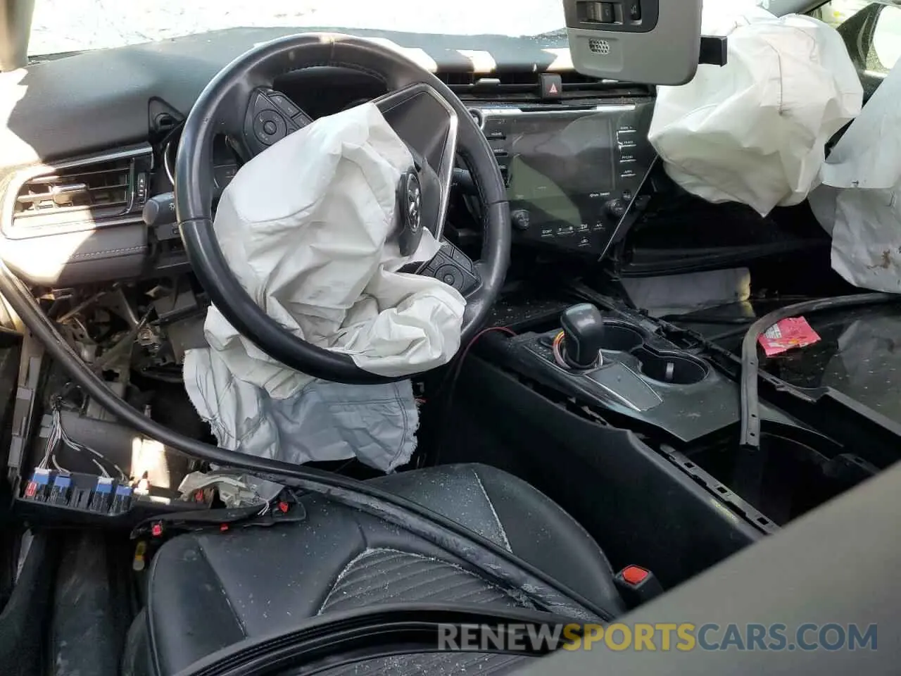 8 Photograph of a damaged car 4T1B11HK4KU842588 TOYOTA CAMRY 2019