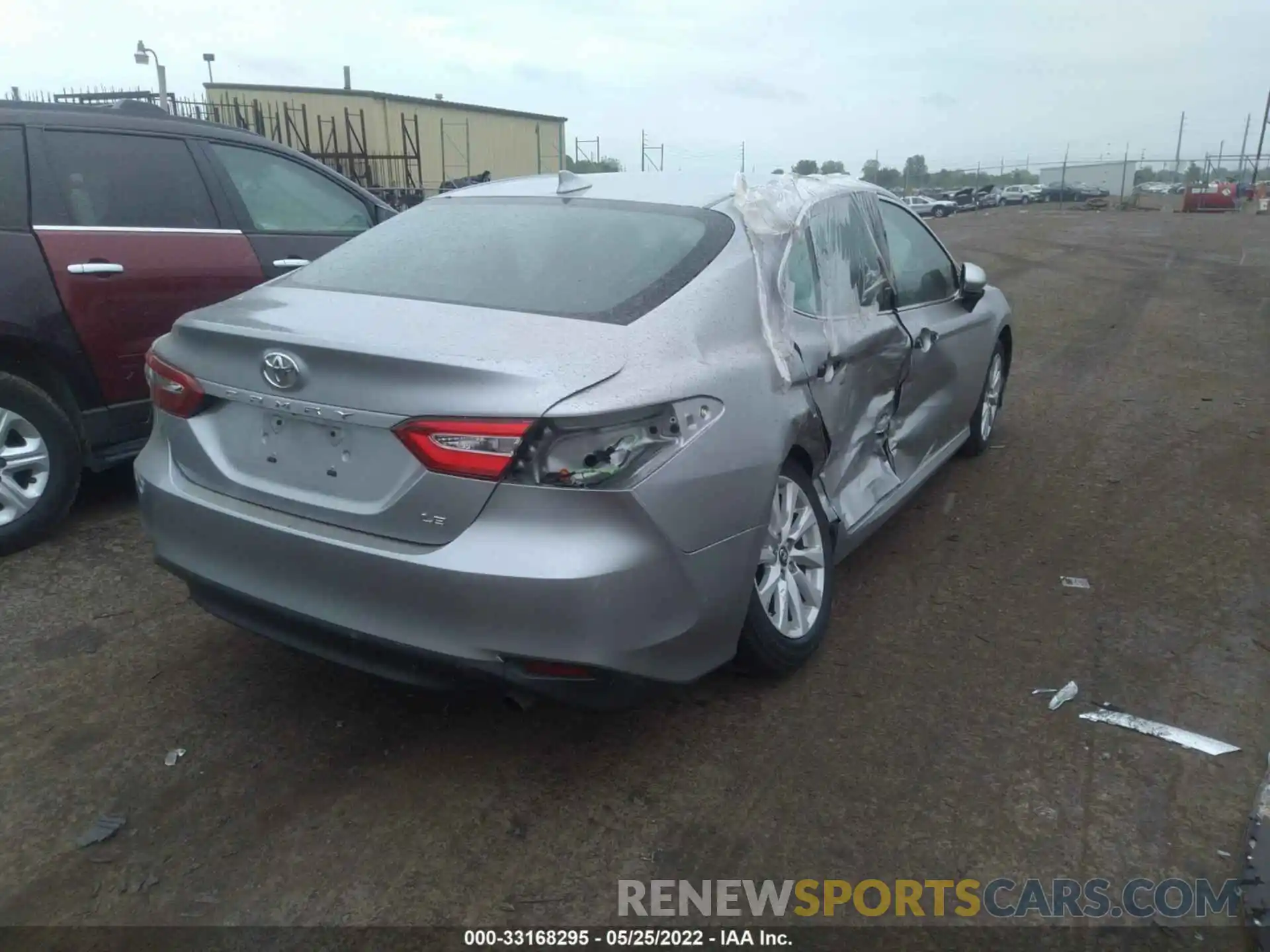 4 Photograph of a damaged car 4T1B11HK4KU843014 TOYOTA CAMRY 2019