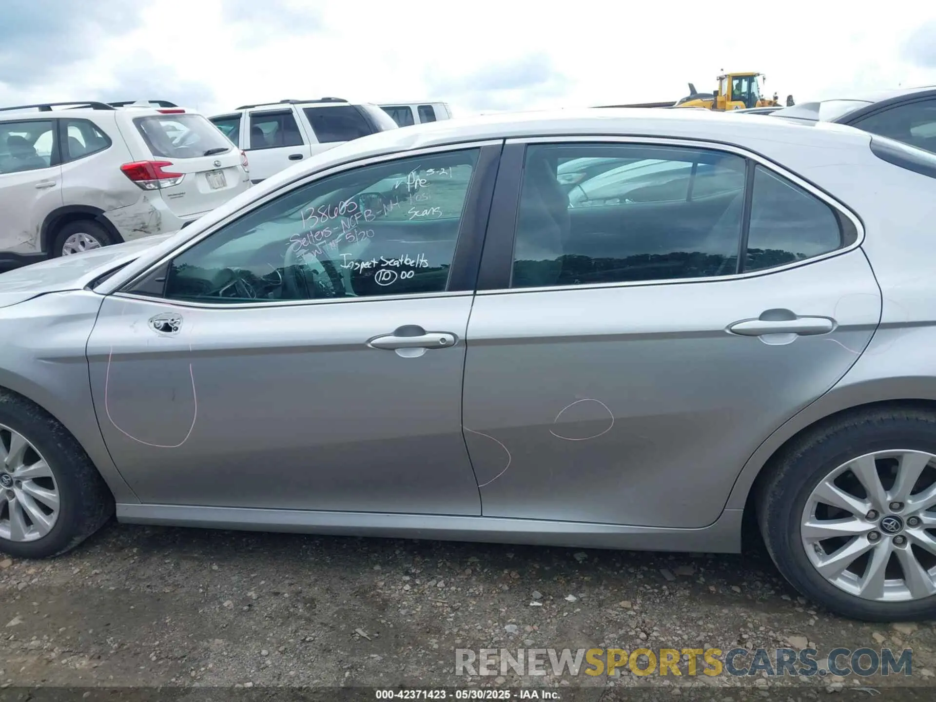 14 Photograph of a damaged car 4T1B11HK4KU853459 TOYOTA CAMRY 2019