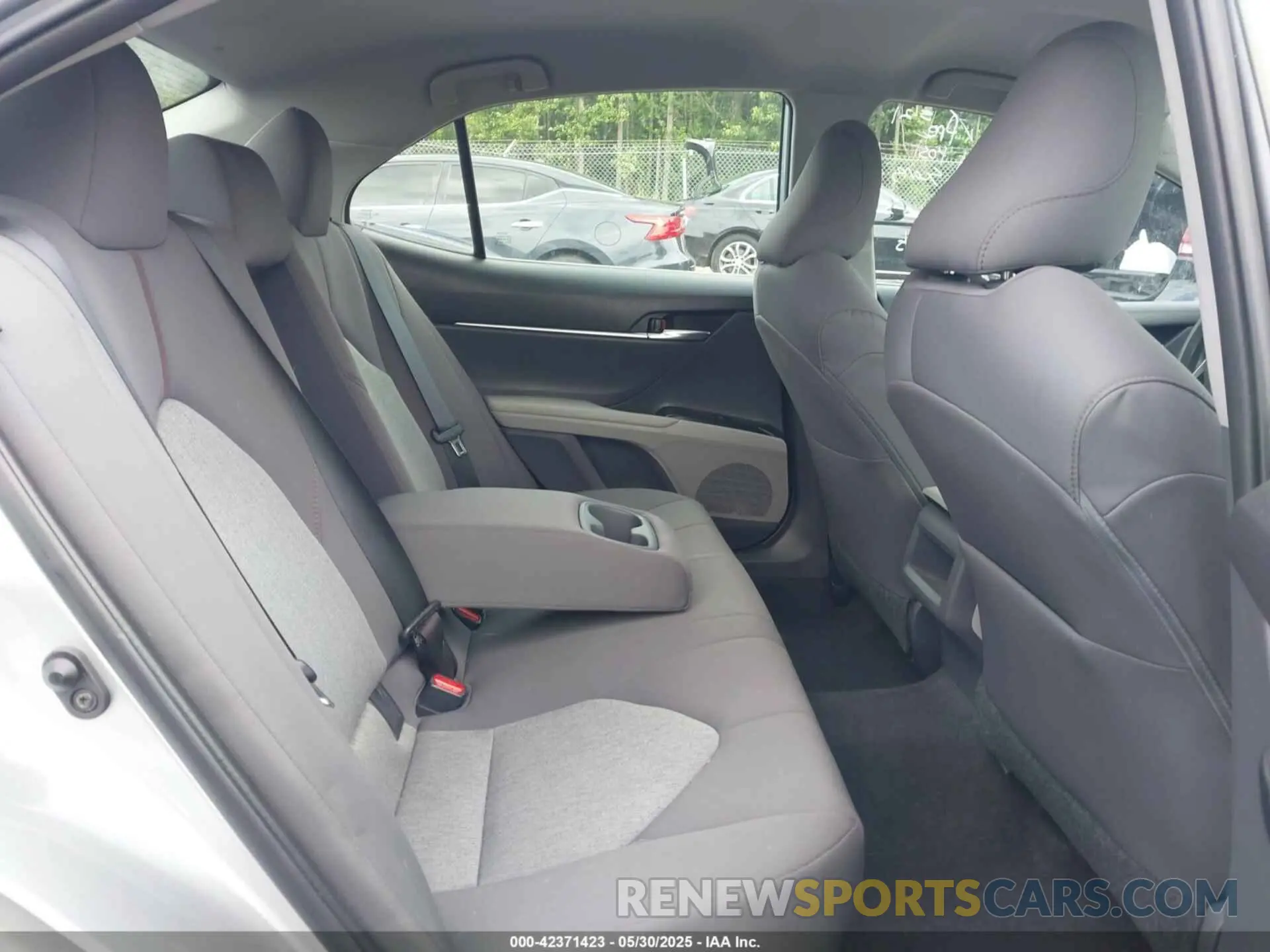 8 Photograph of a damaged car 4T1B11HK4KU853459 TOYOTA CAMRY 2019