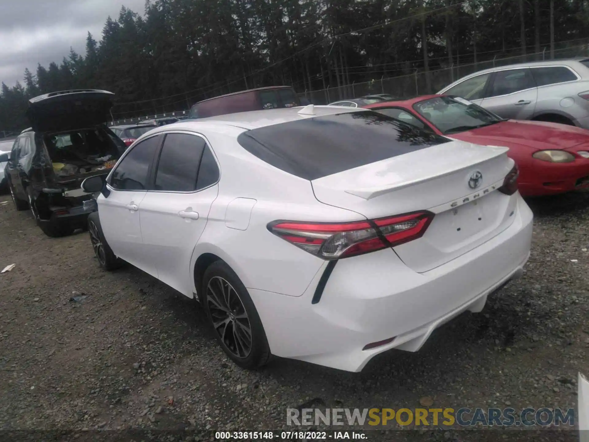 3 Photograph of a damaged car 4T1B11HK5KU160884 TOYOTA CAMRY 2019