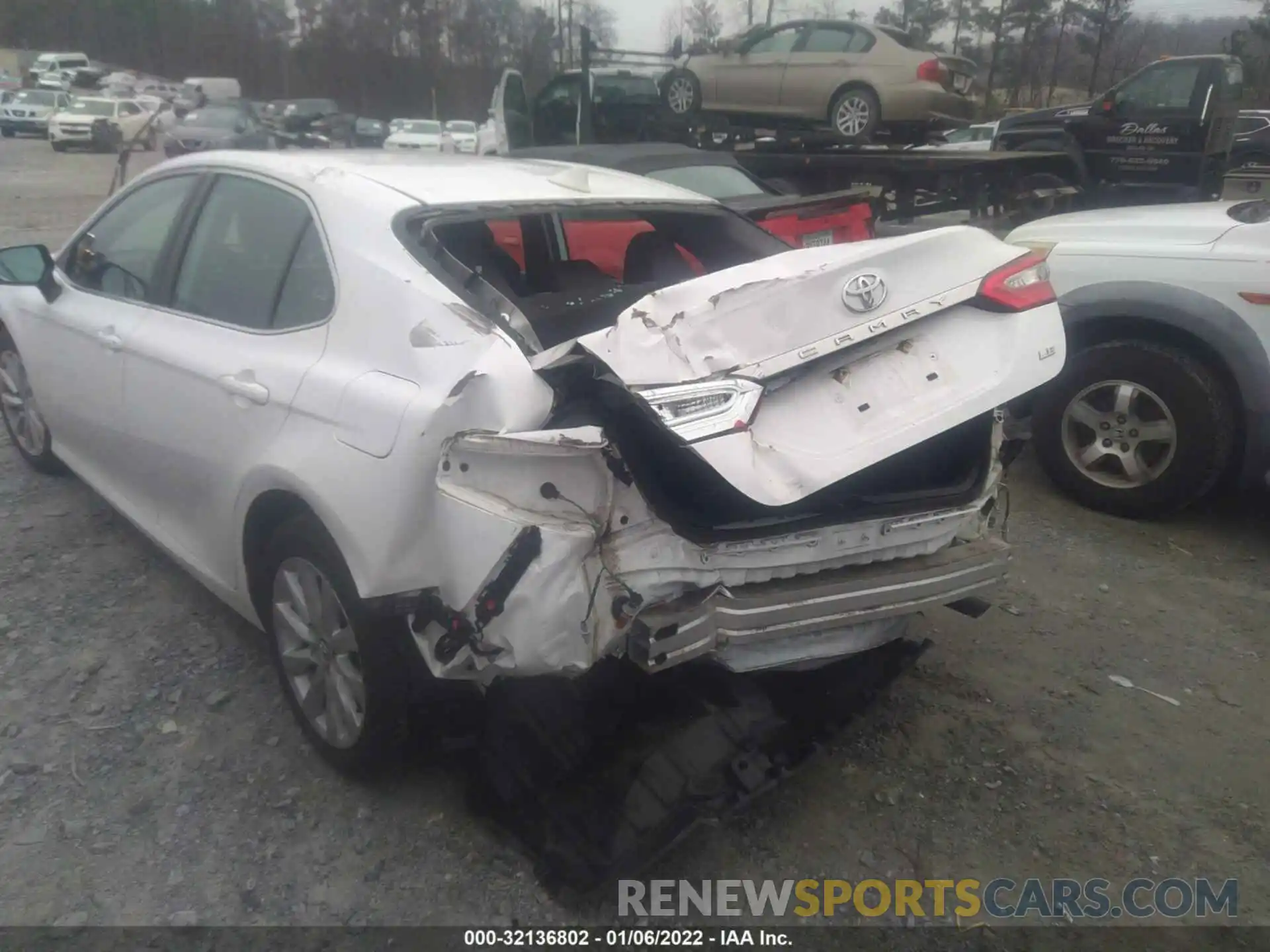 6 Photograph of a damaged car 4T1B11HK5KU161002 TOYOTA CAMRY 2019