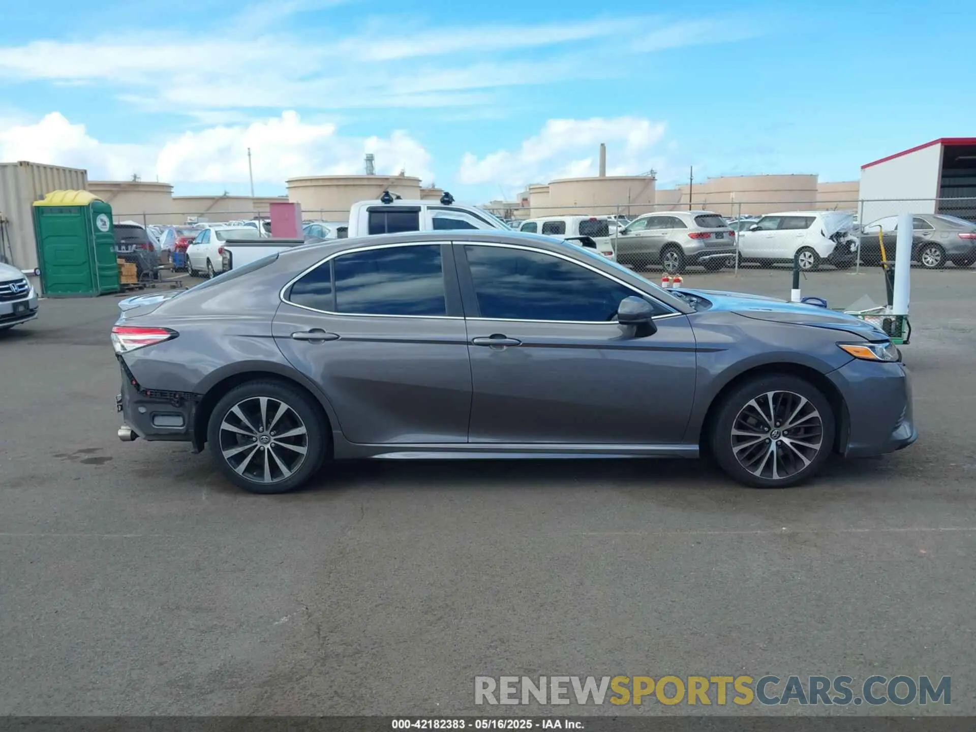 12 Photograph of a damaged car 4T1B11HK5KU165065 TOYOTA CAMRY 2019