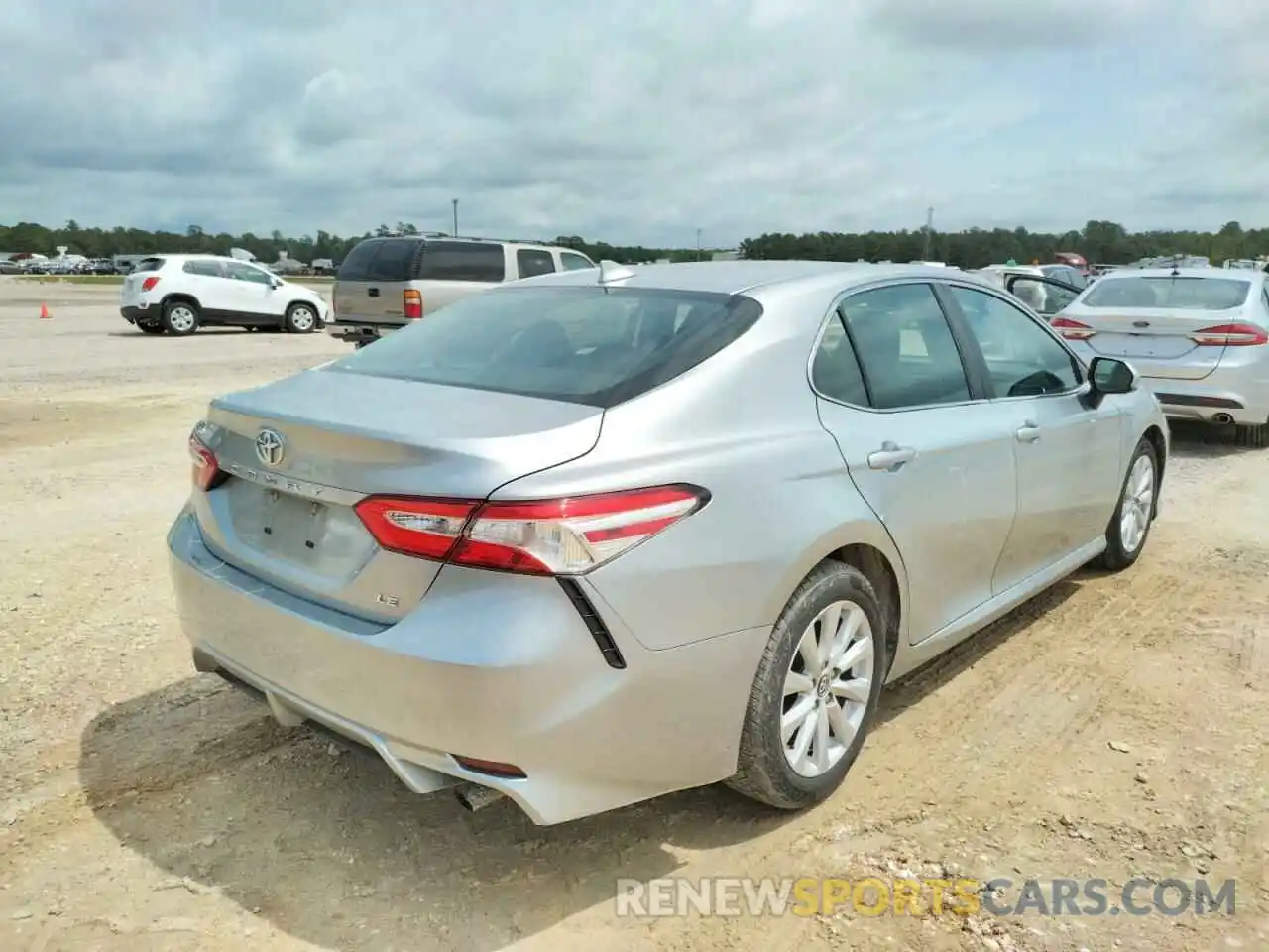 4 Photograph of a damaged car 4T1B11HK5KU166815 TOYOTA CAMRY 2019