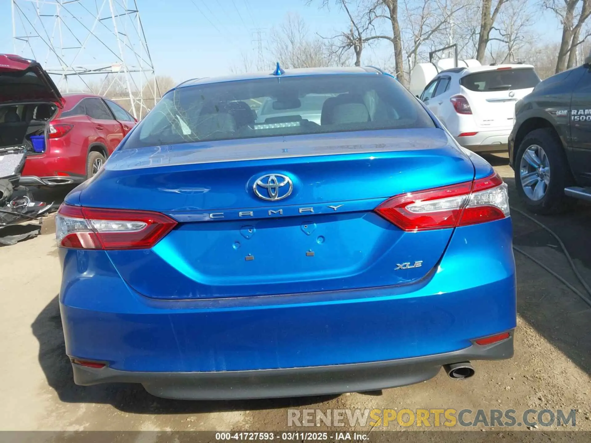 15 Photograph of a damaged car 4T1B11HK5KU167706 TOYOTA CAMRY 2019