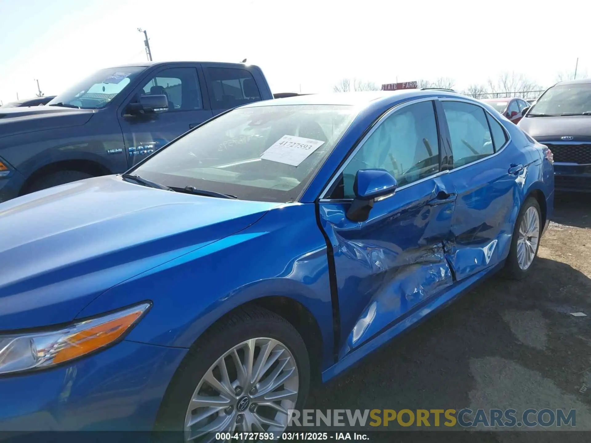6 Photograph of a damaged car 4T1B11HK5KU167706 TOYOTA CAMRY 2019