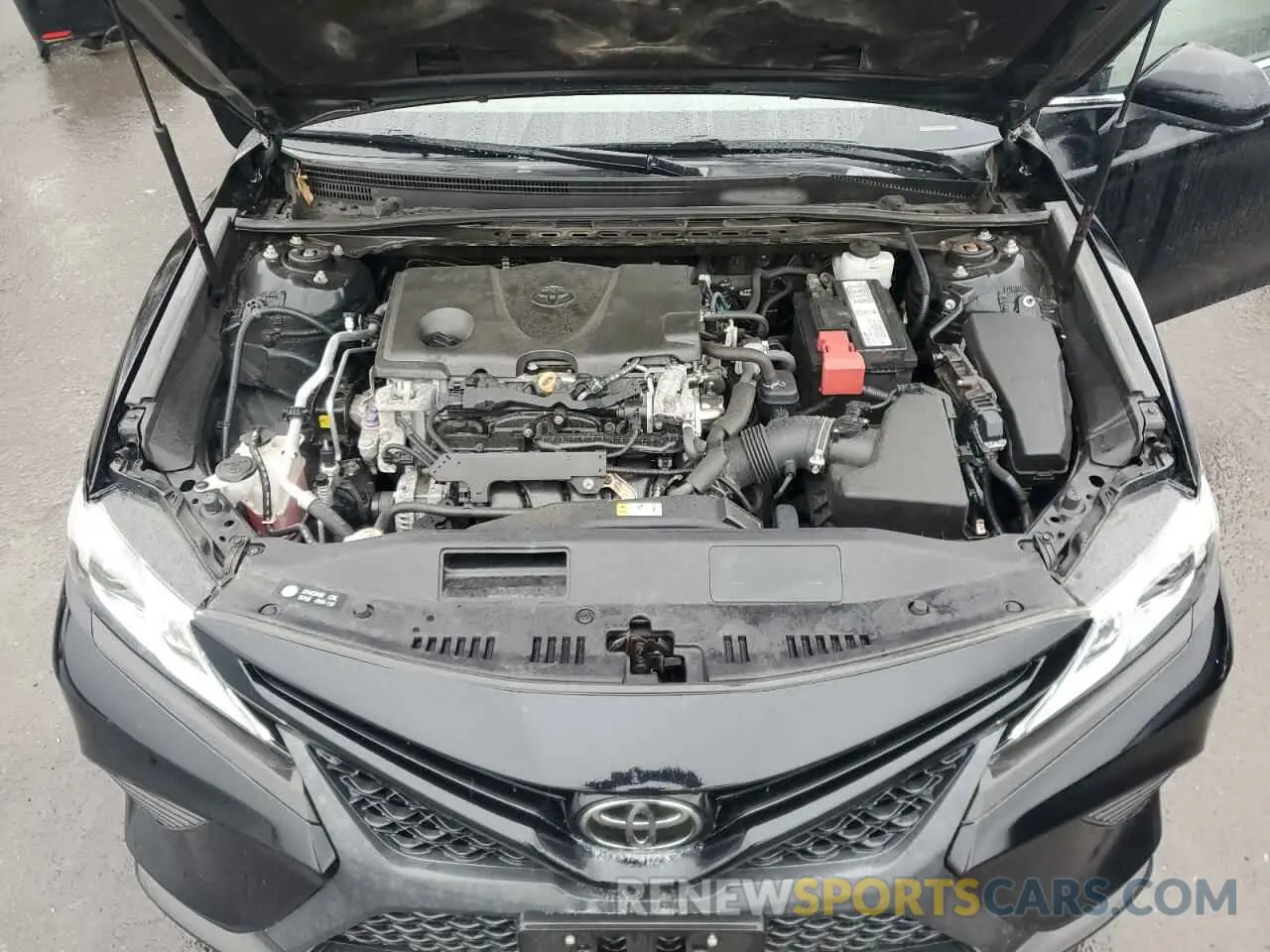 11 Photograph of a damaged car 4T1B11HK5KU170587 TOYOTA CAMRY 2019