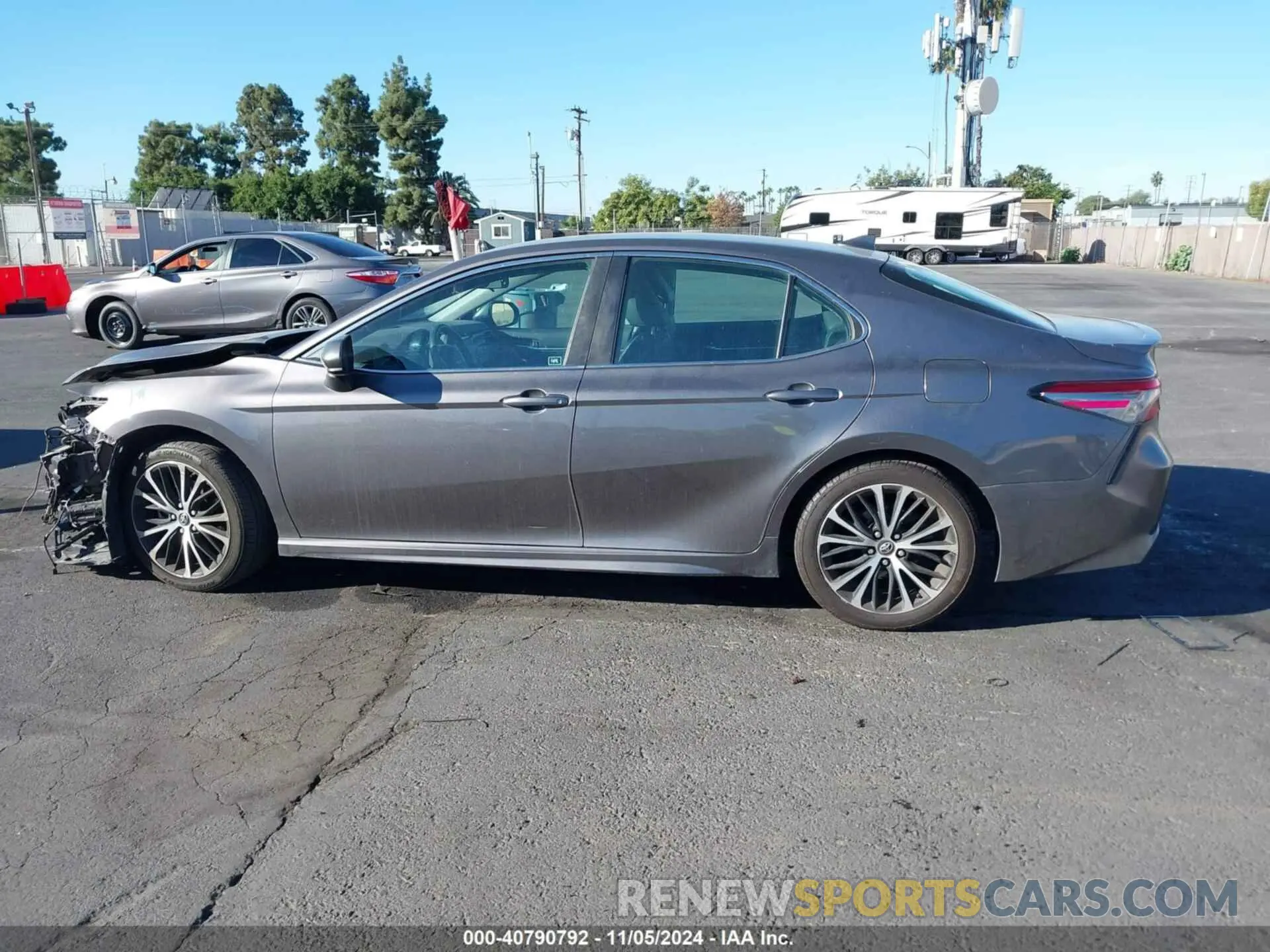 14 Photograph of a damaged car 4T1B11HK5KU171920 TOYOTA CAMRY 2019