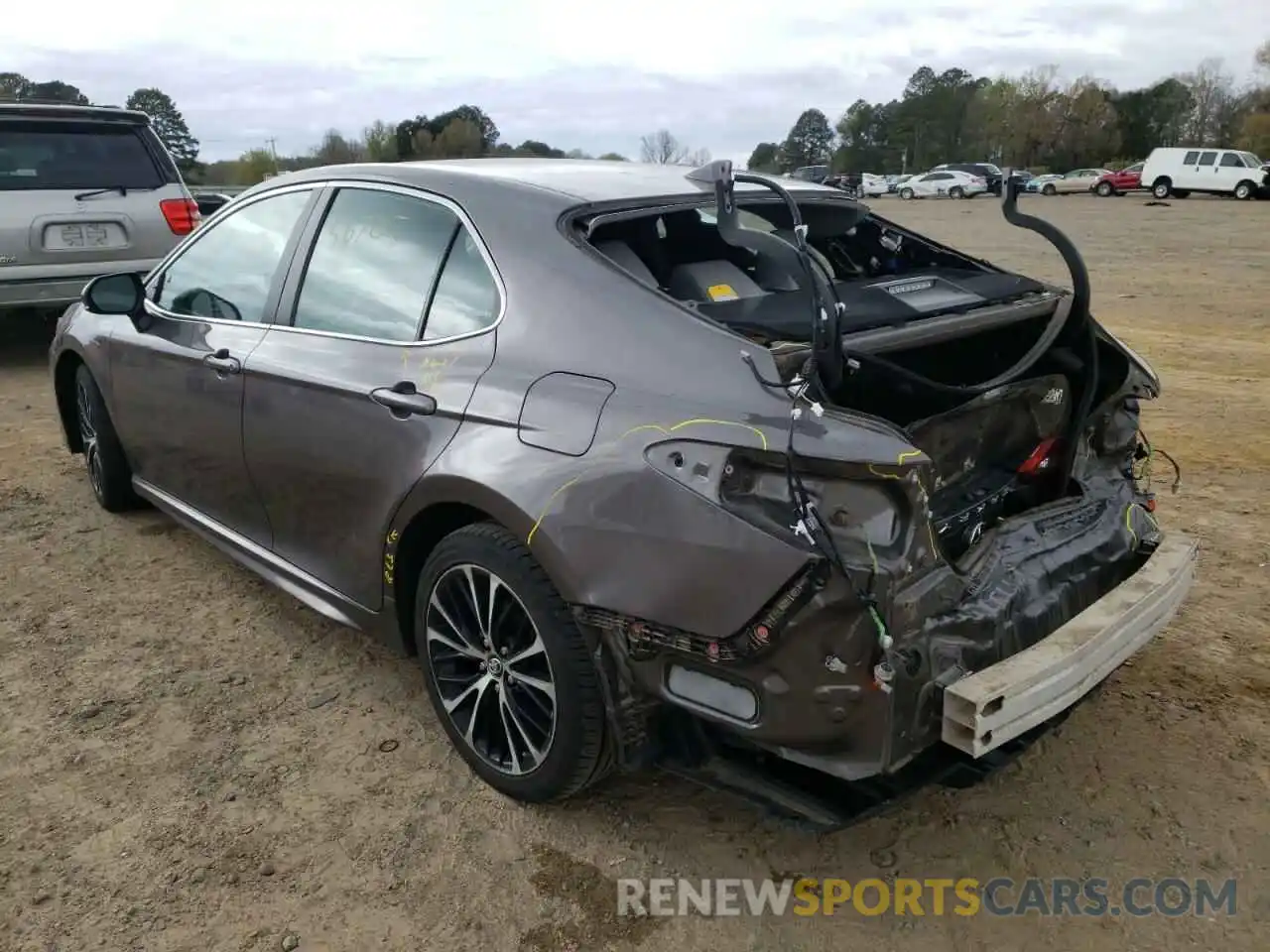 3 Photograph of a damaged car 4T1B11HK5KU172775 TOYOTA CAMRY 2019