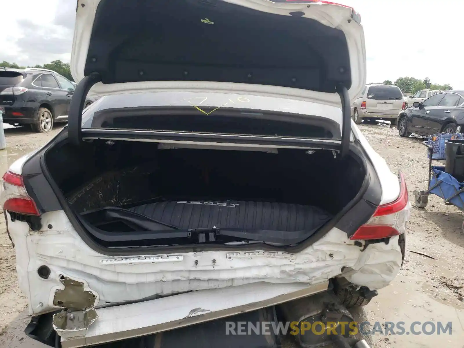 9 Photograph of a damaged car 4T1B11HK5KU175448 TOYOTA CAMRY 2019