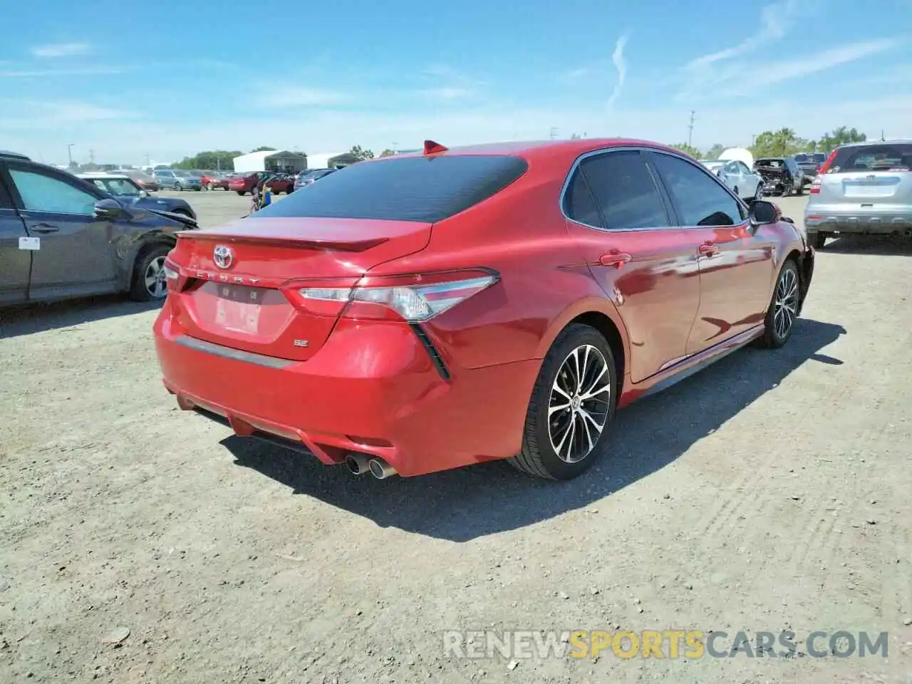 4 Photograph of a damaged car 4T1B11HK5KU176745 TOYOTA CAMRY 2019