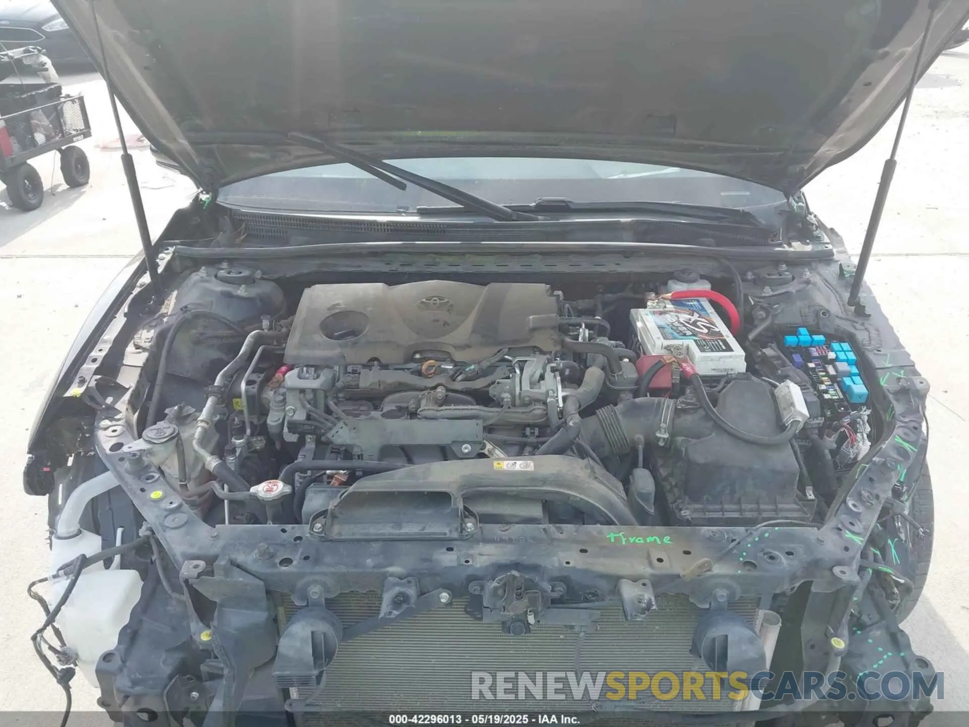 10 Photograph of a damaged car 4T1B11HK5KU177832 TOYOTA CAMRY 2019