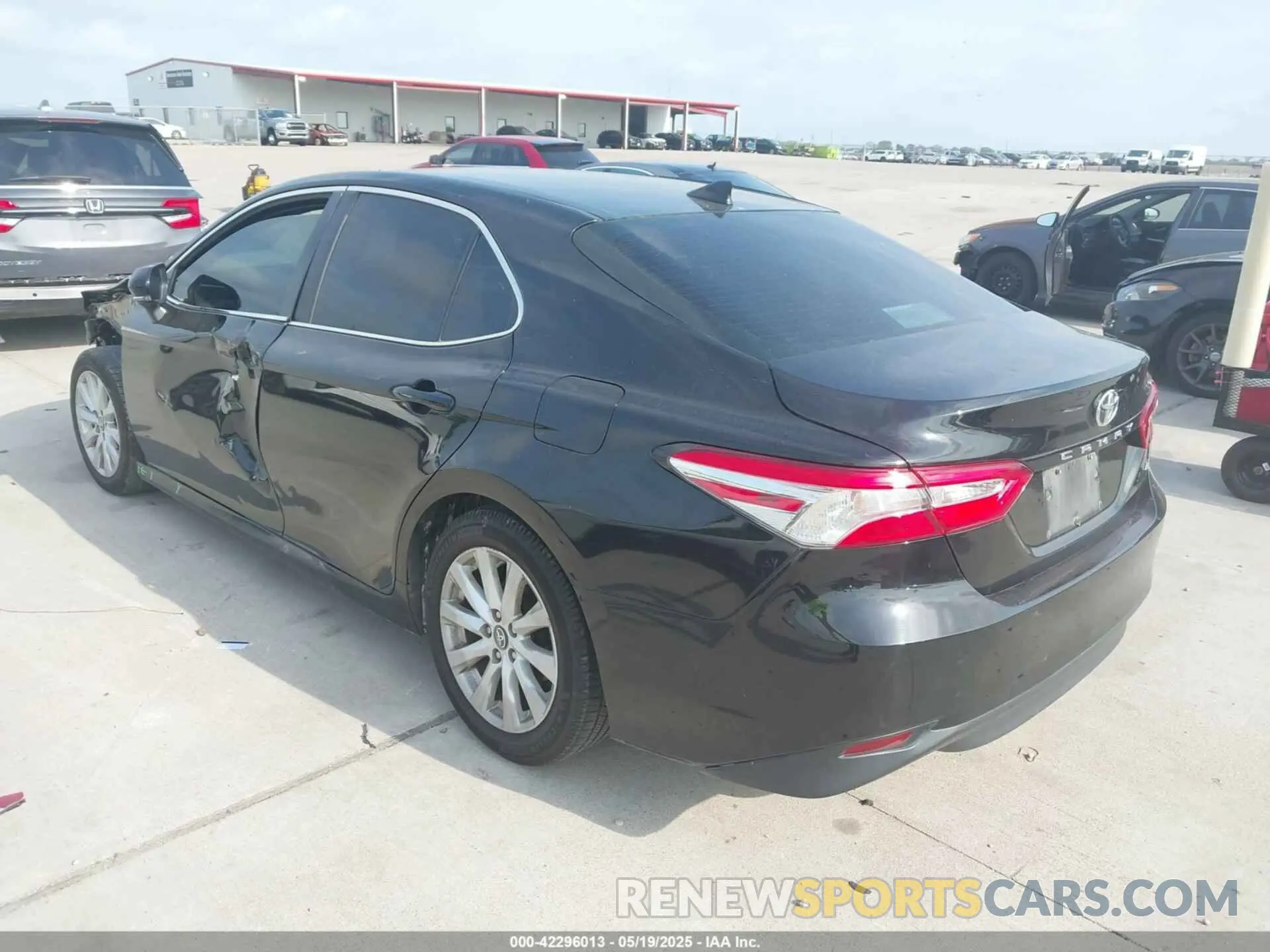 3 Photograph of a damaged car 4T1B11HK5KU177832 TOYOTA CAMRY 2019
