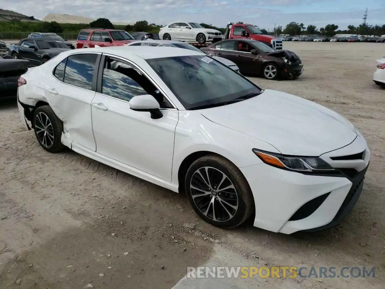 1 Photograph of a damaged car 4T1B11HK5KU178365 TOYOTA CAMRY 2019