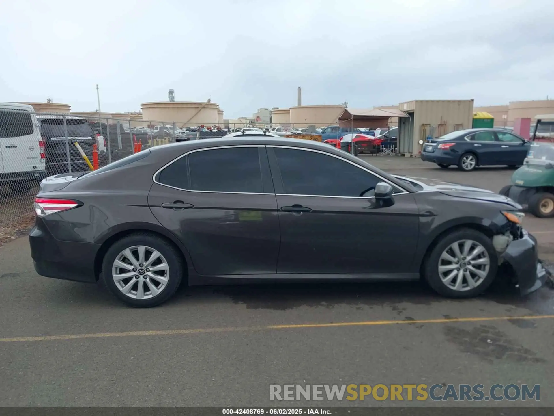 14 Photograph of a damaged car 4T1B11HK5KU178723 TOYOTA CAMRY 2019