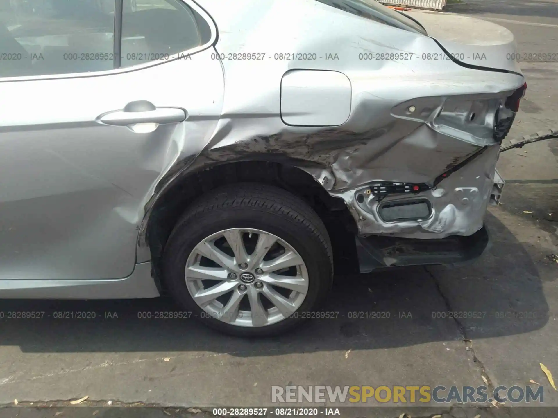 6 Photograph of a damaged car 4T1B11HK5KU179399 TOYOTA CAMRY 2019