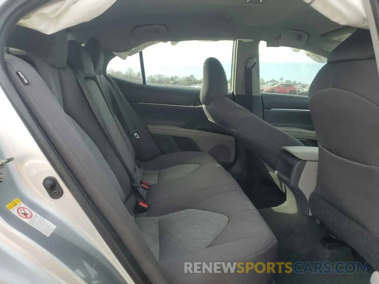 11 Photograph of a damaged car 4T1B11HK5KU182934 TOYOTA CAMRY 2019