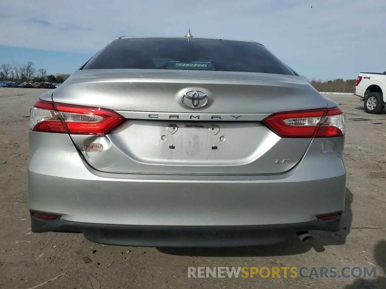 6 Photograph of a damaged car 4T1B11HK5KU182934 TOYOTA CAMRY 2019